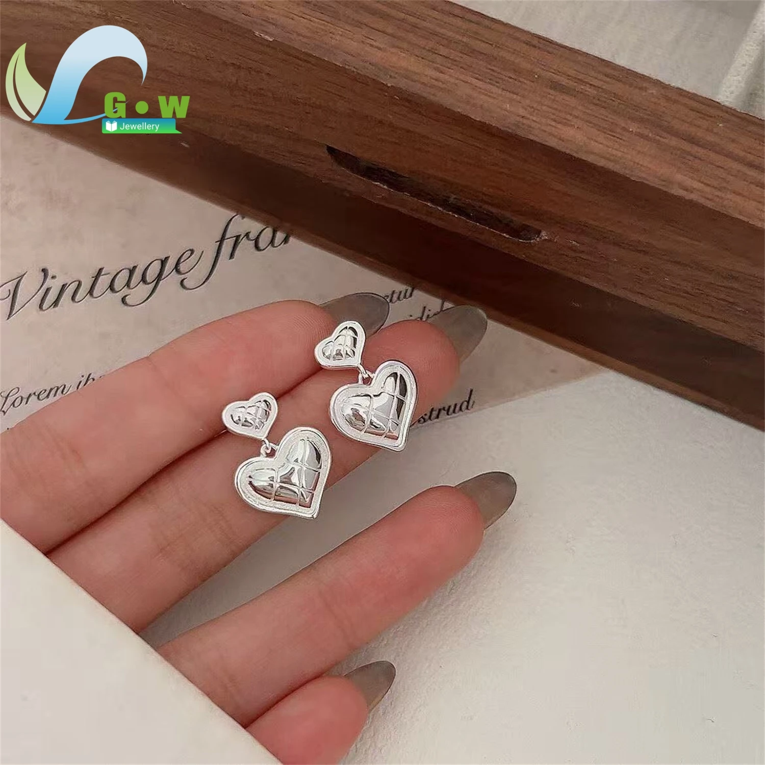 Heart Stud Earrings Women Elegant Delicate Jewelry Daily Wear Charm Gift For Her Girlfriend Wife Birthday Present Anniversary