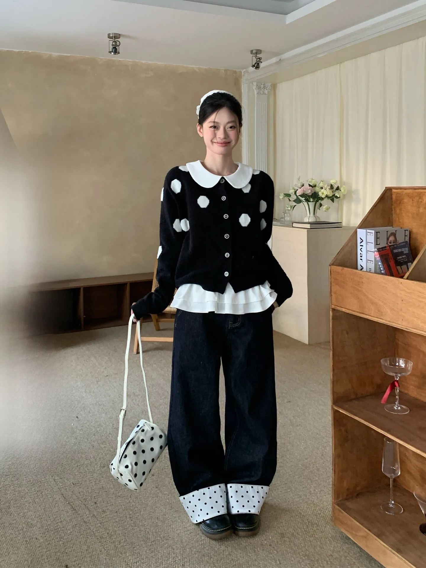 

Весенние женские джинсы с высокой талией, свободного кроя, широкие штанины, прямой силуэт, с принтом в горошек, имитация комплекта из двух предметов, повседневные, для работы и отдыха