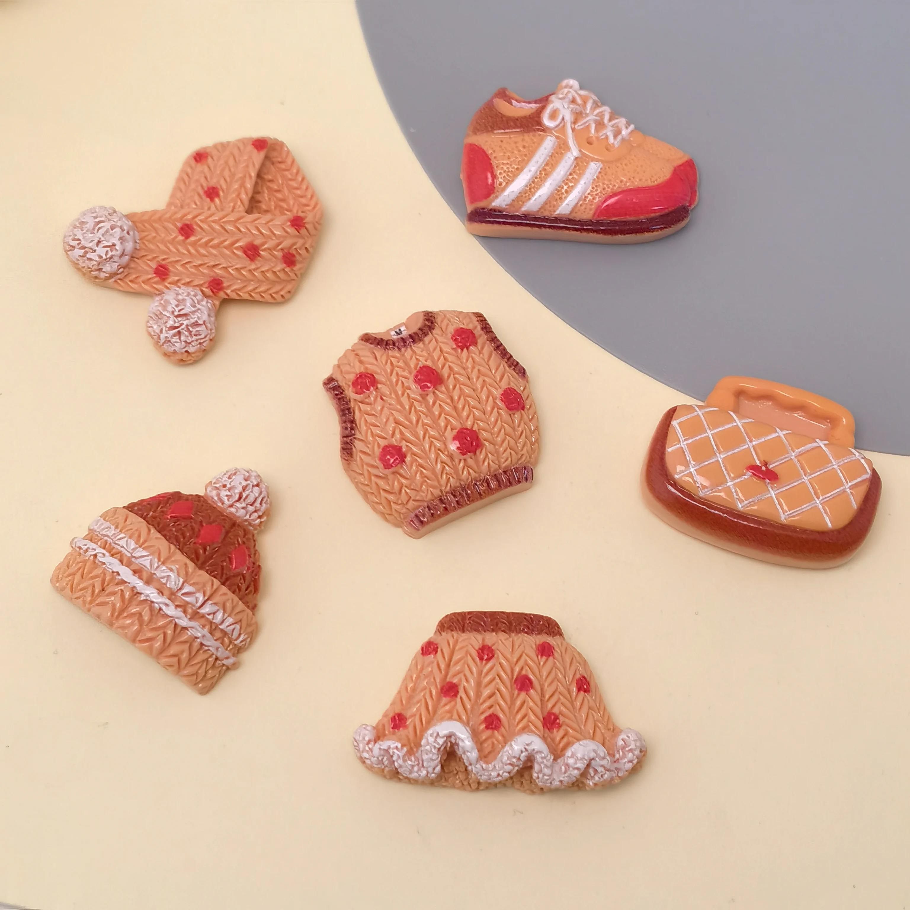 Resin Hat Skirt Scraf Sweater Shoes Flatback Cabochon DIY Dollhouse Hairband Scrapbook Clothing Shoes Accessories