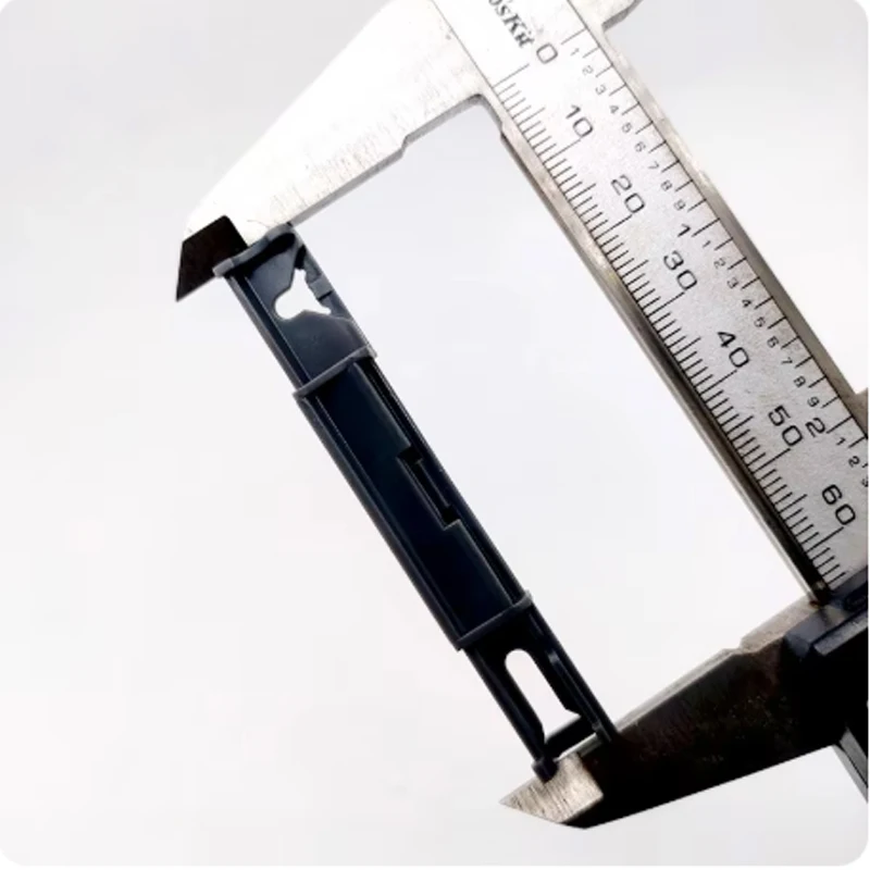 811025 812398 Windshield Windscreen Moulding Trim Clip for Peugeot 3008 4008 5008 508 308 Citroen C4 C5 C6 DS4S DS5 DS6