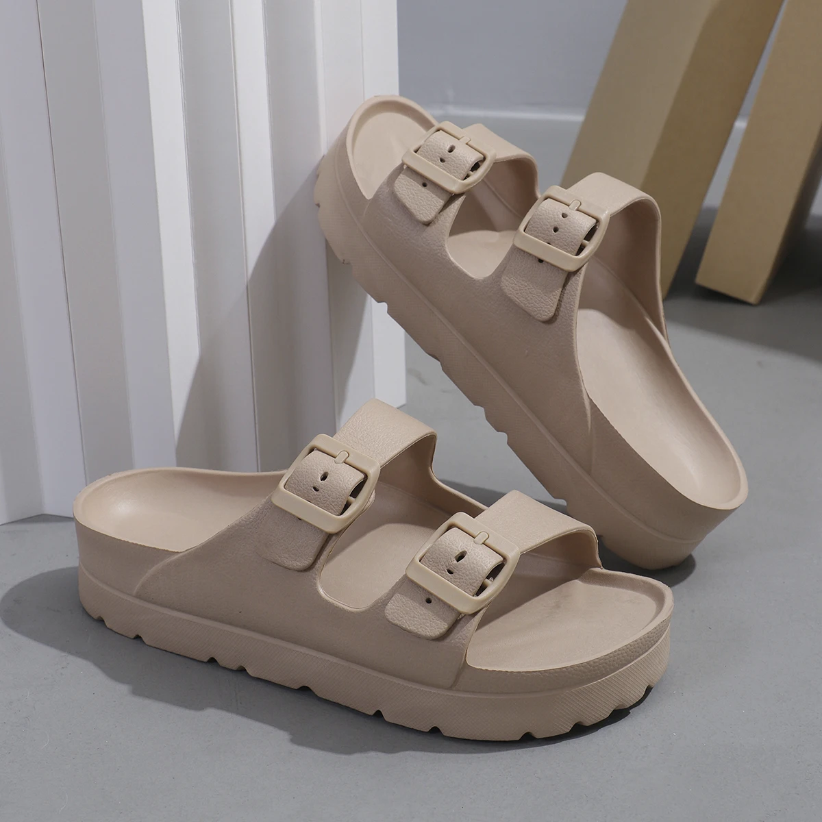 Zapatillas de verano para mujer, sandalias de playa al aire libre, chanclas con plataforma EVA para casa, sandalias de suela suave y gruesa con hebilla