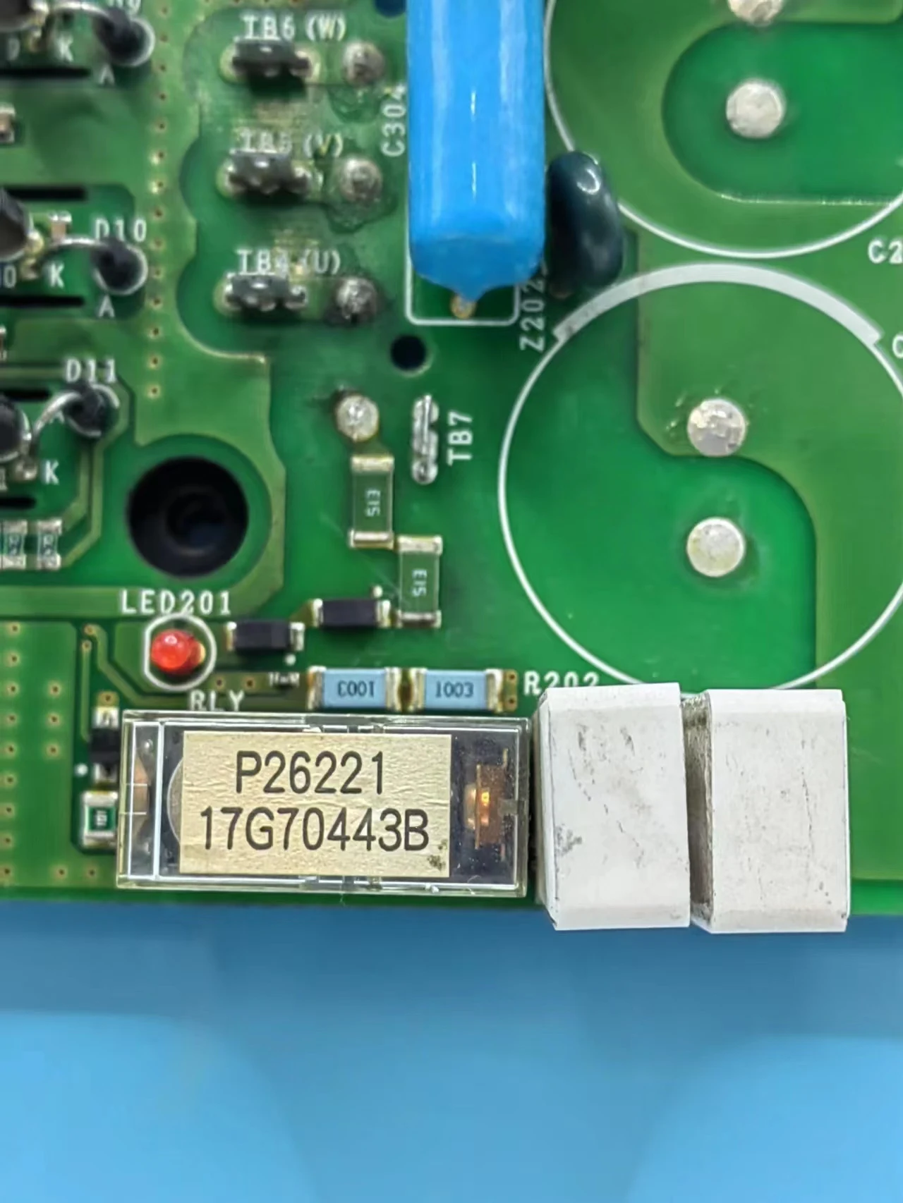 

Central air conditioning accessory fan module P26221 17G70443B