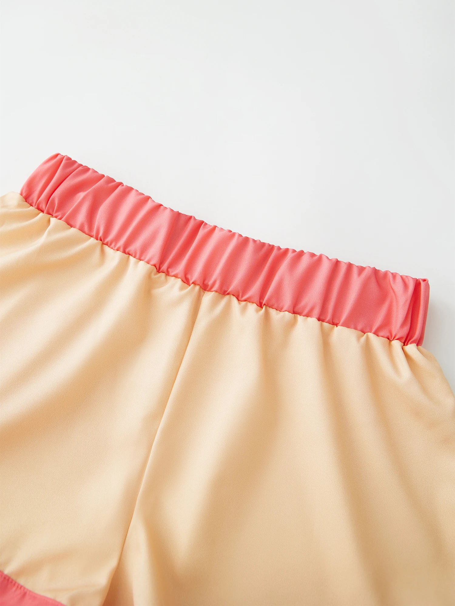 

Женский повседневный летний комплект из 2 предметов с рубашкой на пуговицах с короткими рукавами и принтом тропических листьев и подходящие шорты, пляжная одежда