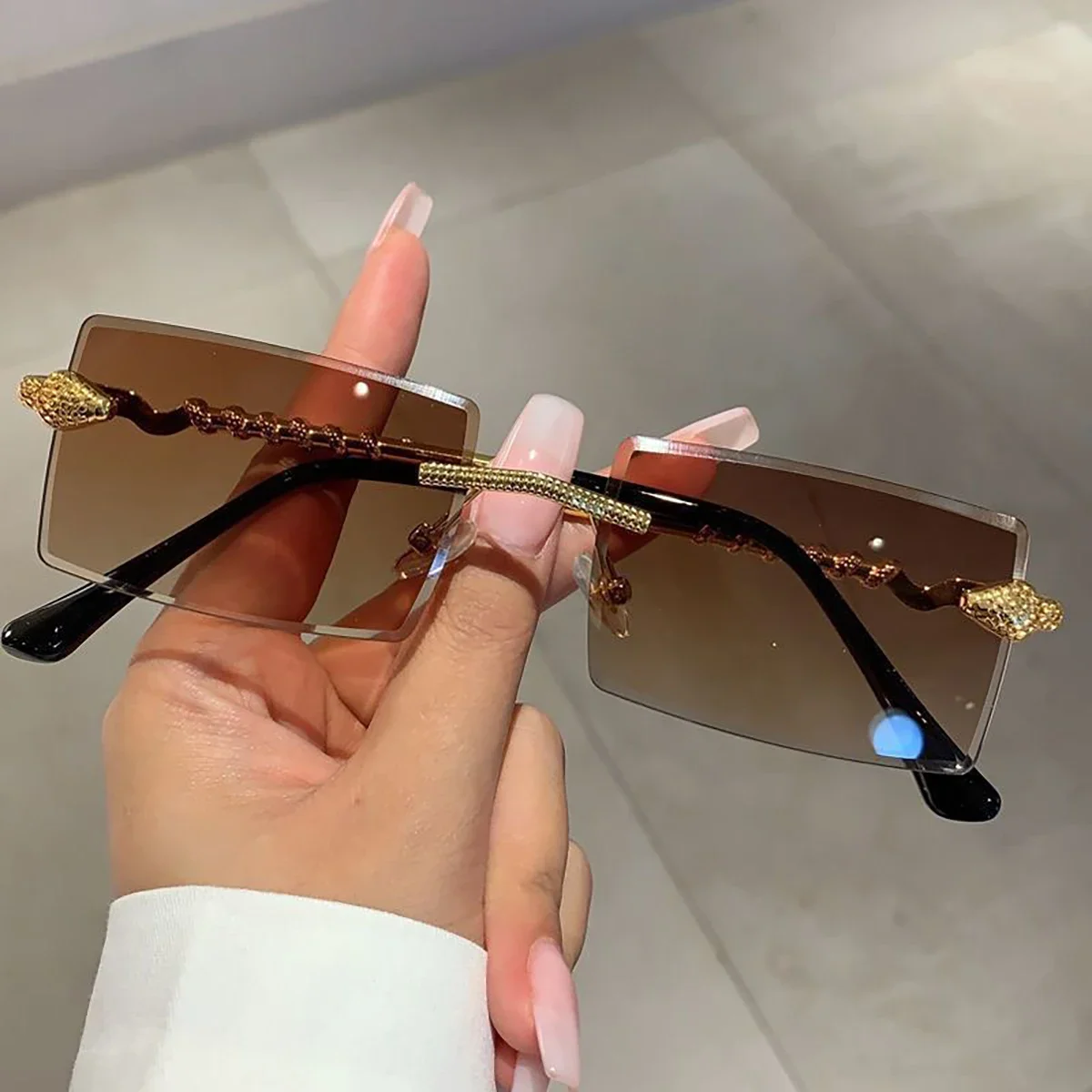 Rimless Rectangular Sunglasses Men Fashion Vintage Twisted Snake Leg Gradient Shades Women Luxury Brand Design Eyewear