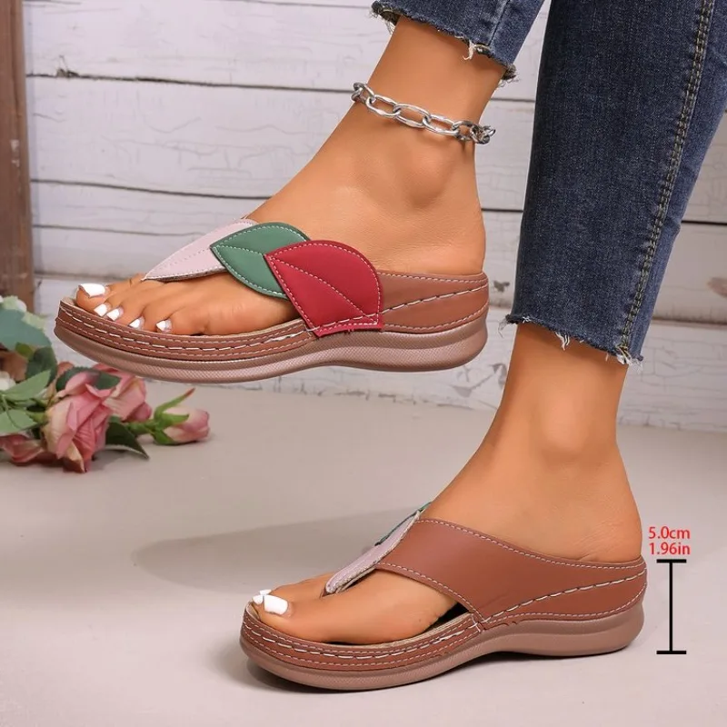 

Summer Women Slippers Fashion Round Toe Wedge Heels Flower Leather Sandals Casual Comfortable Footwear Women's Slippers