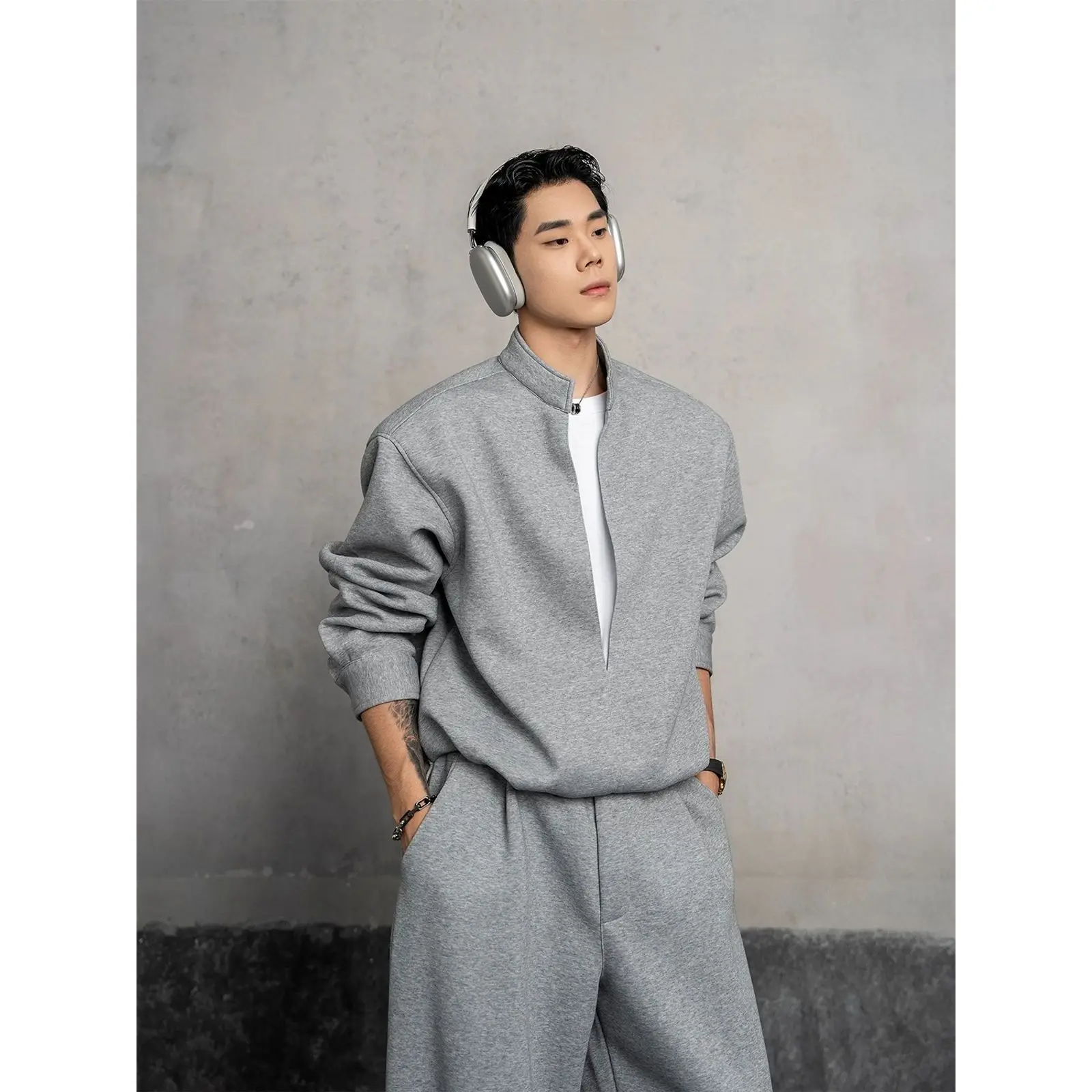 カジュアル、ワイド、多用途、フェイクツーピーススウェットシャツ、メンズ秋ルーズワイドレッグスウェットシャツカジュアルスーツ