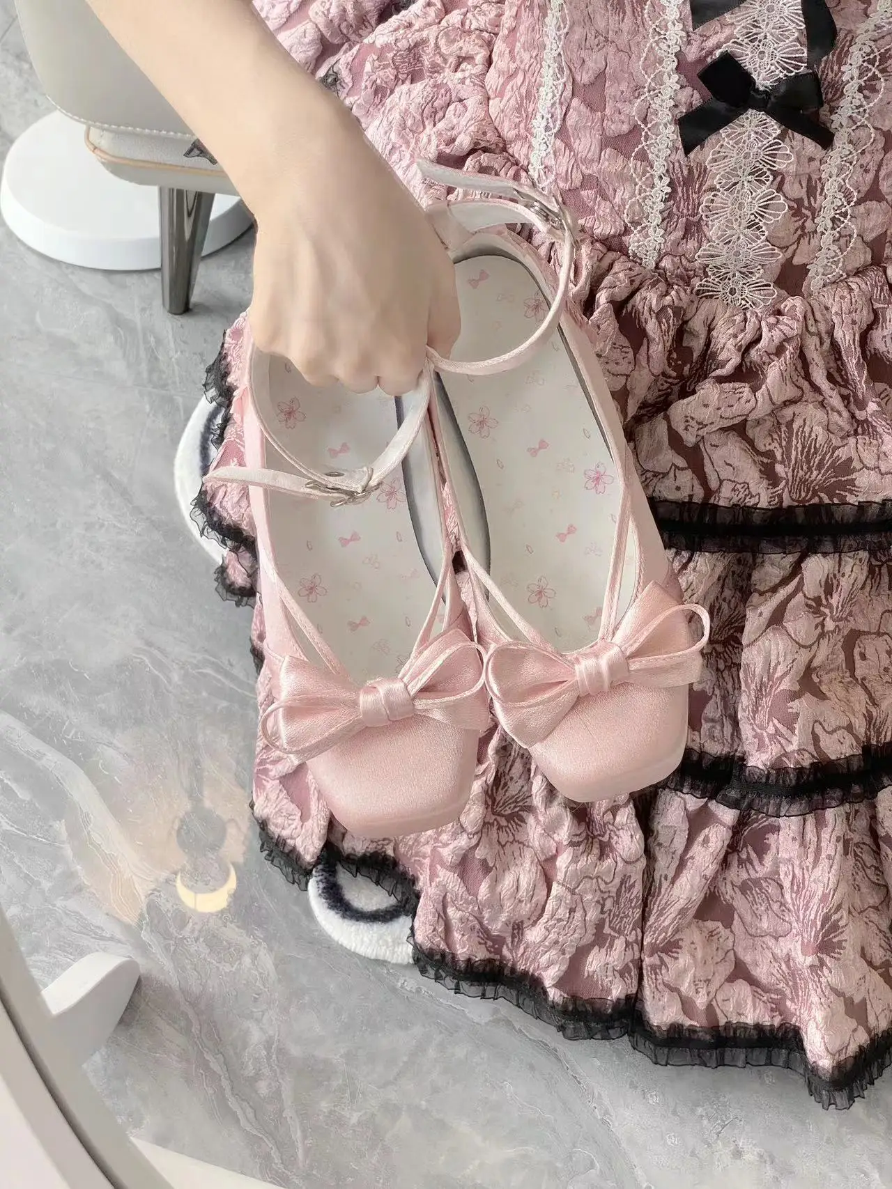 Original Lolita Square Toe Elegant Low Heel Satin Mary Jane Shoes Women Girls Sweet Bandage Ballet Shoes for Spring Autumn