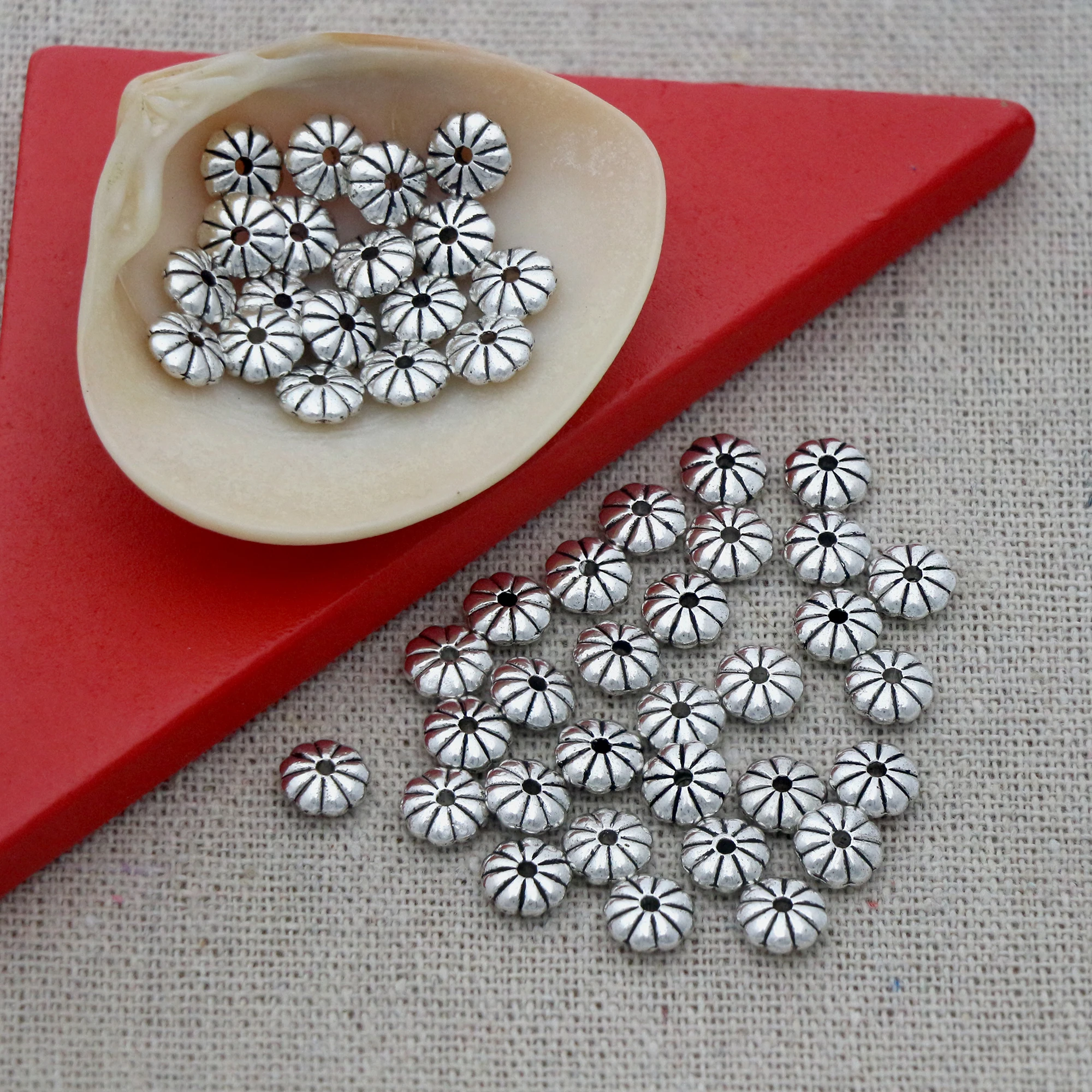 50pcs/lot  Daisy Spacer Bead 7mm Antique SilverAlloy Flower Rondelle Loose Beads  Craft Supplies for Jewelry Making DIY L605