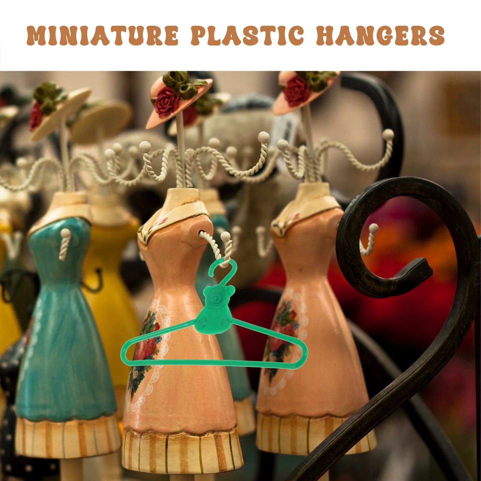 

100Pcs Mini Clothes Hanger Plastic Miniature Wardrobe Organizer for Dollhouse Crafts Dresses Skirts Coats Accessories
