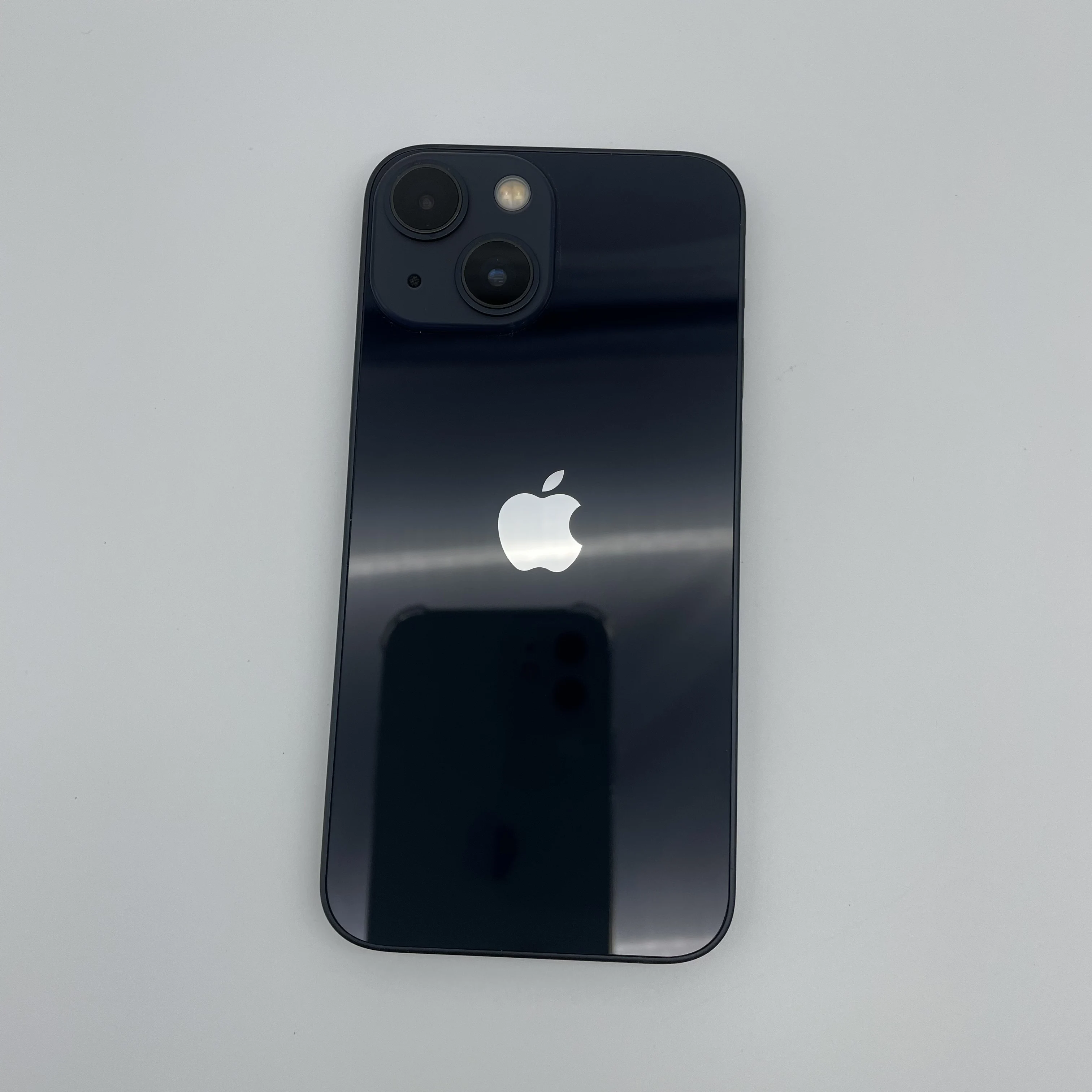 هاتف Apple iPhone 13 mini أصلي مستعمل غير مقفول 5G معرف الوجه 5.4 بوصة 128/256 جيجابايت ROM كاميرا 12 ميجابكسل هواتف ذكية Hexa-core IOS NFC