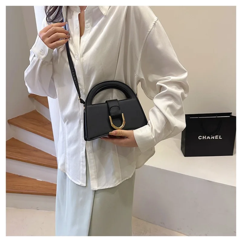 Popular Small Crossbody Bag Female Autumn Korean New Personality Messenger Shoulder Bag Texture Foreign Minority Shoulder Bag