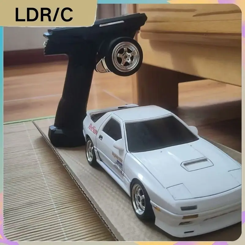 

Радиоуправляемый дрифт-машина LDRC 1:18 RX-7 FC с гироскопом и металлическим приводом, дрейфующая игрушка с пропорциональным управлением 2,4 ГГц для взрослых и подростков