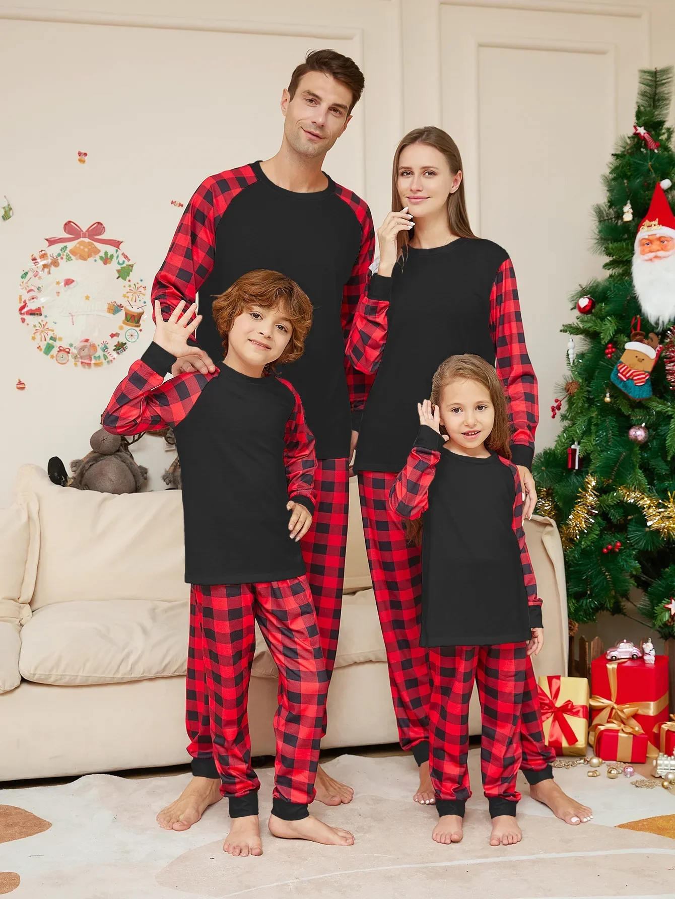 2024 New Year Clothes Christmas Matching Outfits Mother Father Kids Pajamas Set DIY Plaid Clothing Sets Xmas Family Look Pyjamas