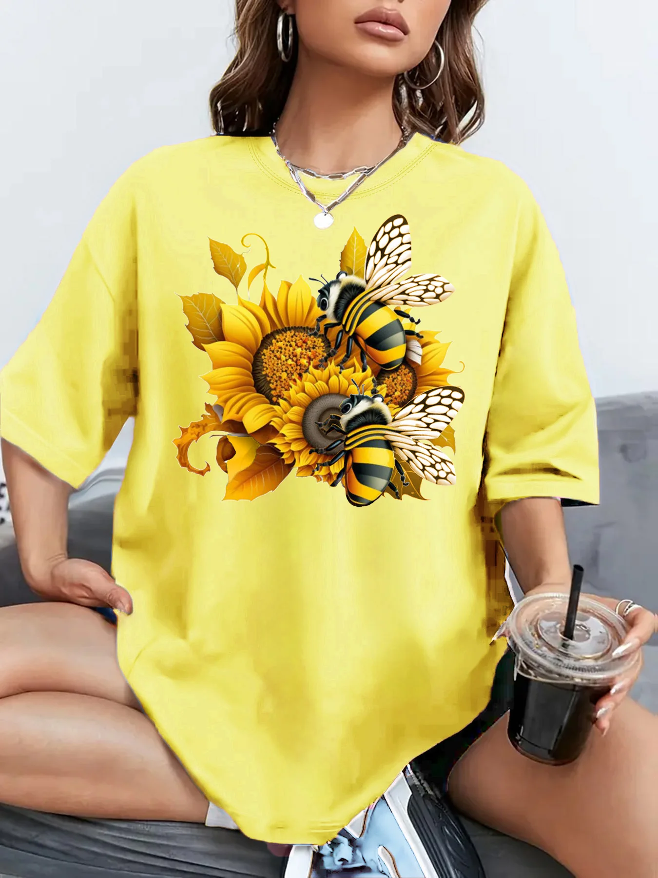 女性のプラスサイズ Tシャツオリジナルデザインファッション花蜂パターンプリント女性のカジュアルソフトラウンドネック半袖トップス