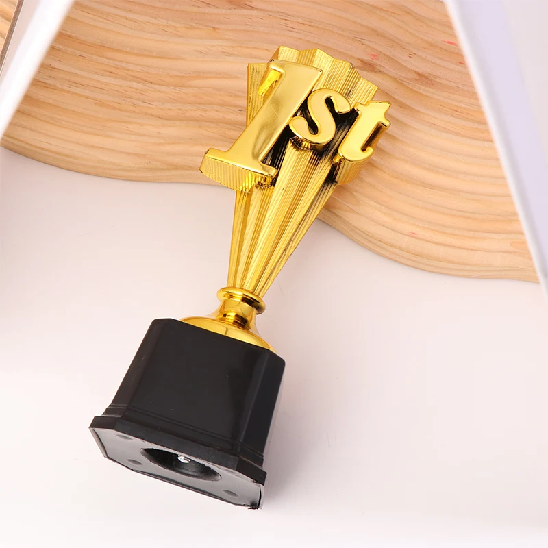 Premio de trofeo del campeón del primer lugar para torneos deportivos Trofeos de oro divertidos para adultos Premio de competiciones para niños