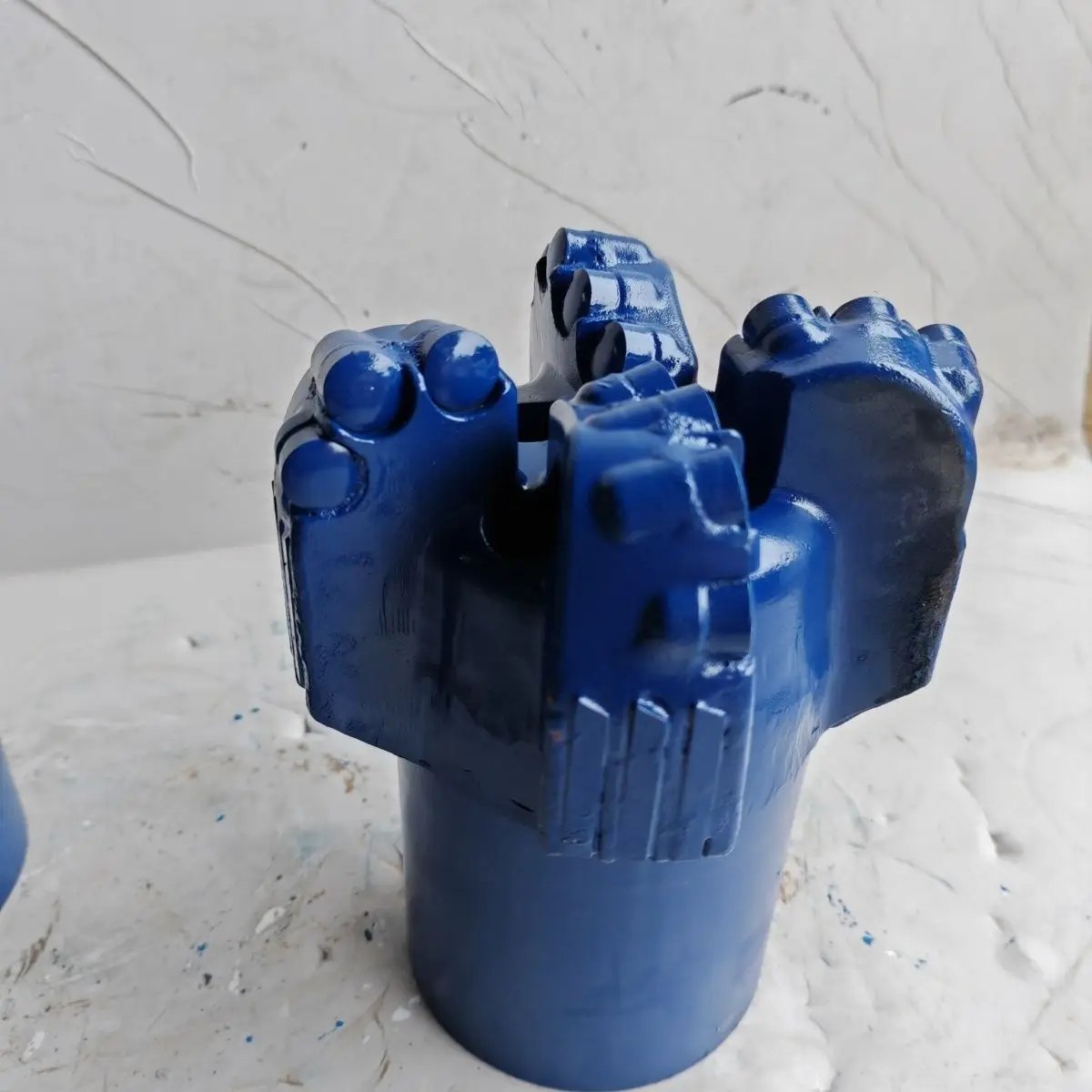 PDC drill bit, four-wing arc-angle Rock drill bit, granite, hard formations, coal mines, water wells, mining applications.
