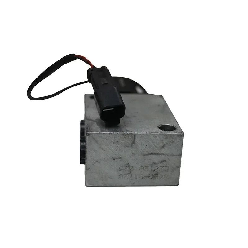 Hot Sale EC210 Excavator Solenoid Valve Assembly SOLENOID VALVE  24V 4-WAY 34EA-91720