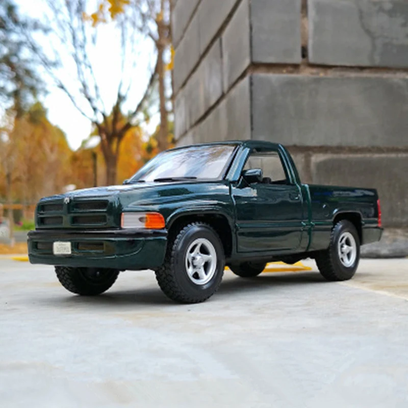 1:24 Dodge RAM 1500 Rebel Pickup Legierung Auto Modell Diecast Spielzeug Geländewagen Auto Modell Simulation Sammlung Kinder Spielzeug geschenk