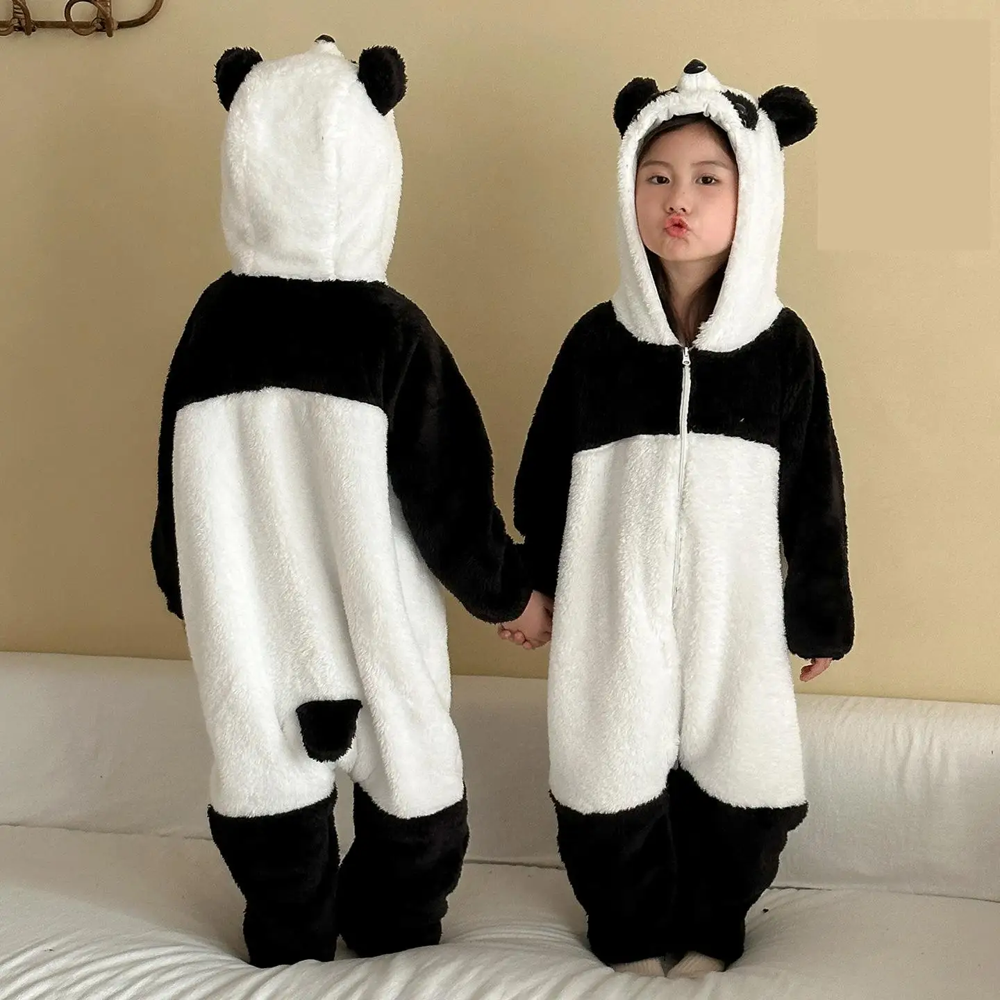 2025 Winter New Children Flannel Blanket Onesie Sleepers Plus Velvet Thick Boys Warm Jumpsuit Girls Panda Hooded Sleepwear Robe