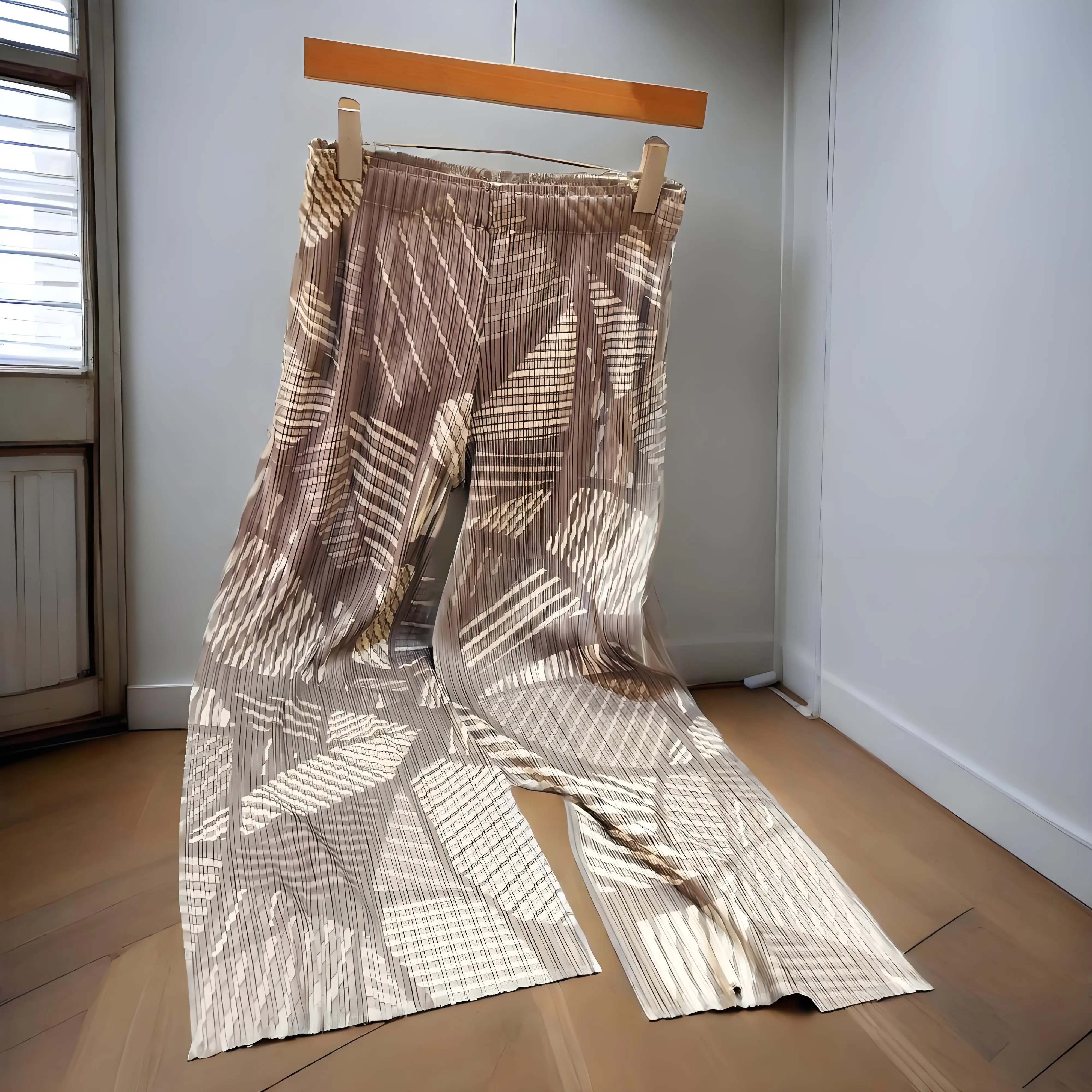 

Miyake Spring and Summer New Niche Irregular Print Straight Casual Pants Female Temperament Elastic Waist Wide Leg Pants Female