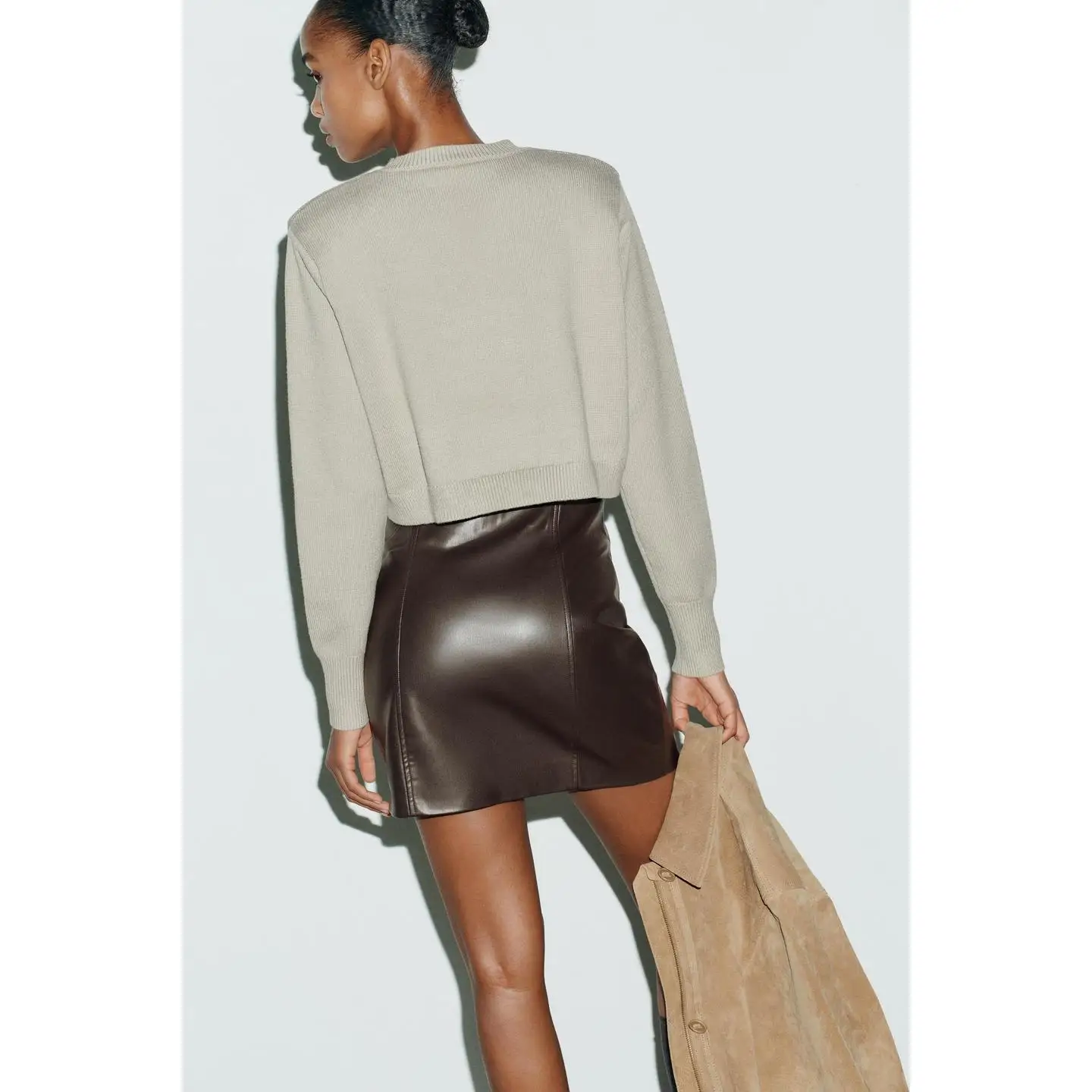 تنورة عالية الخصر بقصة ضيقة من الجانب S مستقيمة الساق وسحاب للإغلاق للتنقل غير رسمي Ci Sle للنساء Faion لخريف 2025