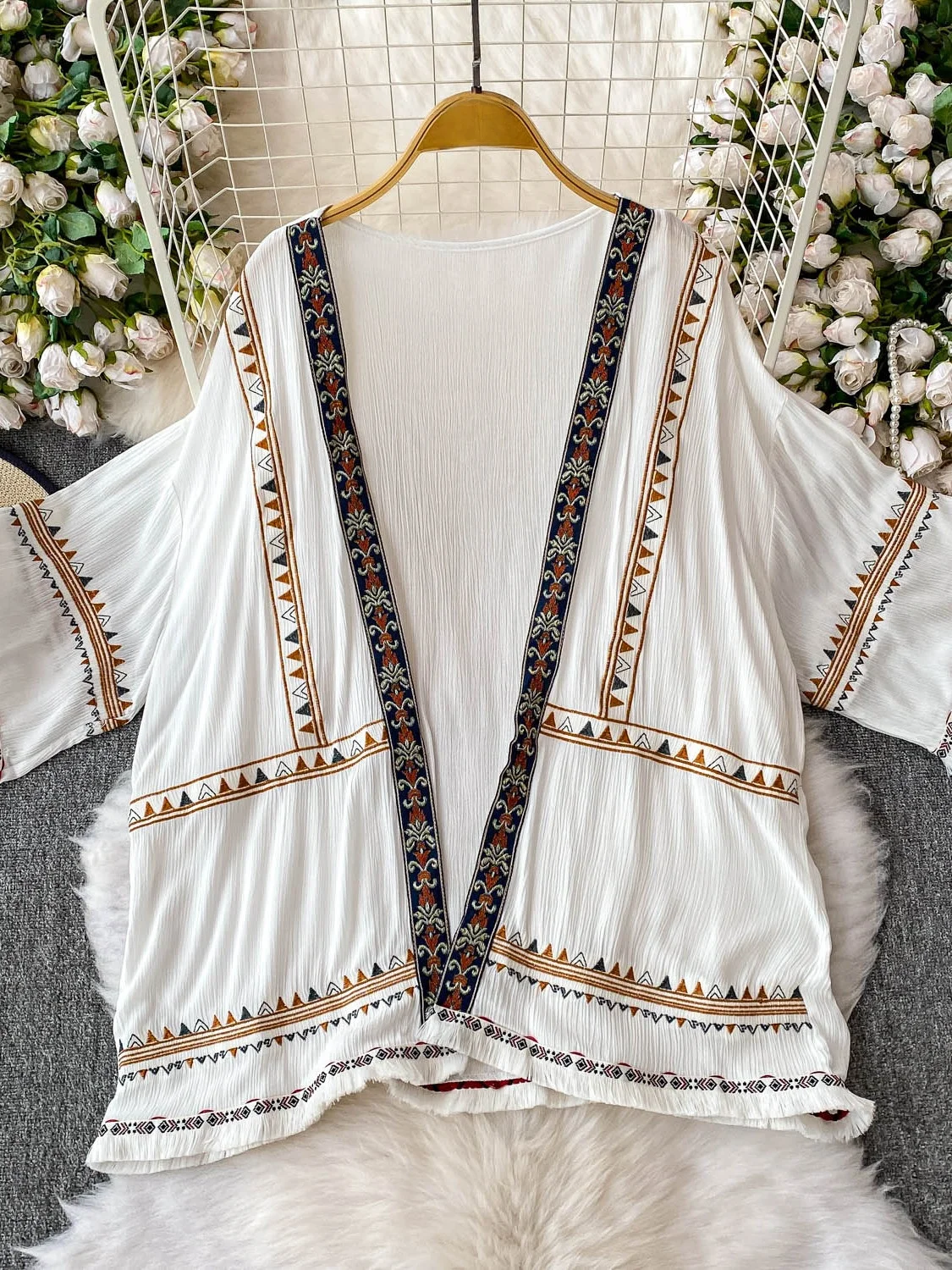 

Ele Ethnic Sle V-Ne Embroidered Open Cardigan Long Sve Loose Midi Length Fringed Women's Summer Outerwear