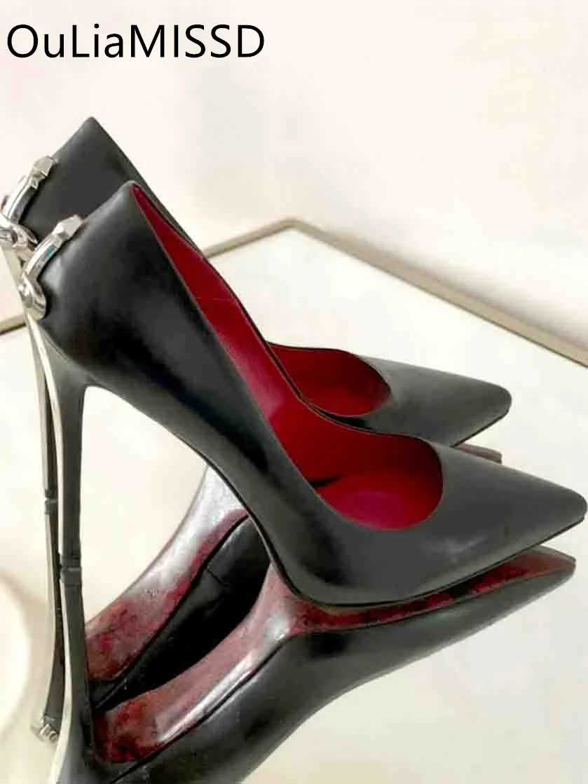 Scarpe da sera a punta alta in metallo nero CN35: Recensione completa e guida all’acquisto per chi cerca stile e comfort