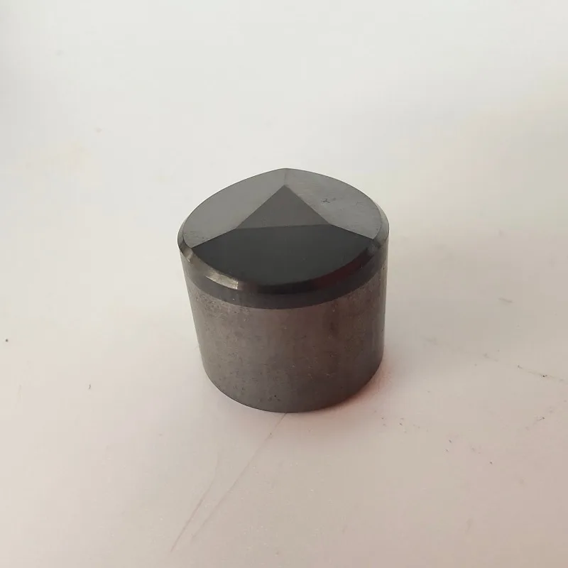 Polycrystalline diamond compact 1613 for Oil Gas Drilling and mine drilling PDC cutter inserts