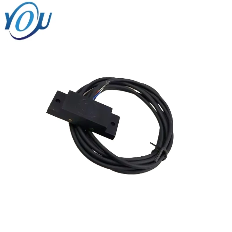 مستشعر مفتاح القرب الأصلي عالي الجودة جاهز للمصنع E2EQ-X11D218-T مع ضمان لمدة سنة واحدة