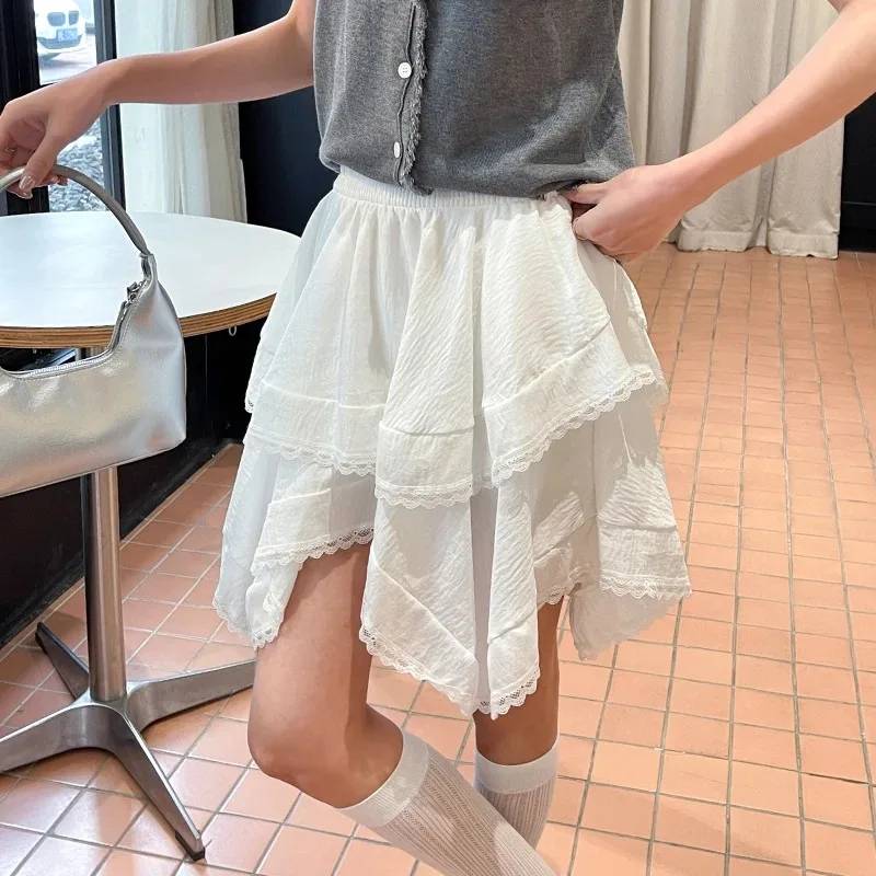 

Летняя женская мини-юбка с асимметричными оборками - повседневная юбка А-силуэта с высокой талией и кружевной отделкой