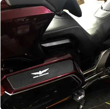 Se adap a Goldwing 1800، ألموهاديلا دي ديبيزونو، بيجاتينا بروتيكورا دي ماليترو، بيجاتيناس GL1800 الفقرة لهوندا GL1800، K