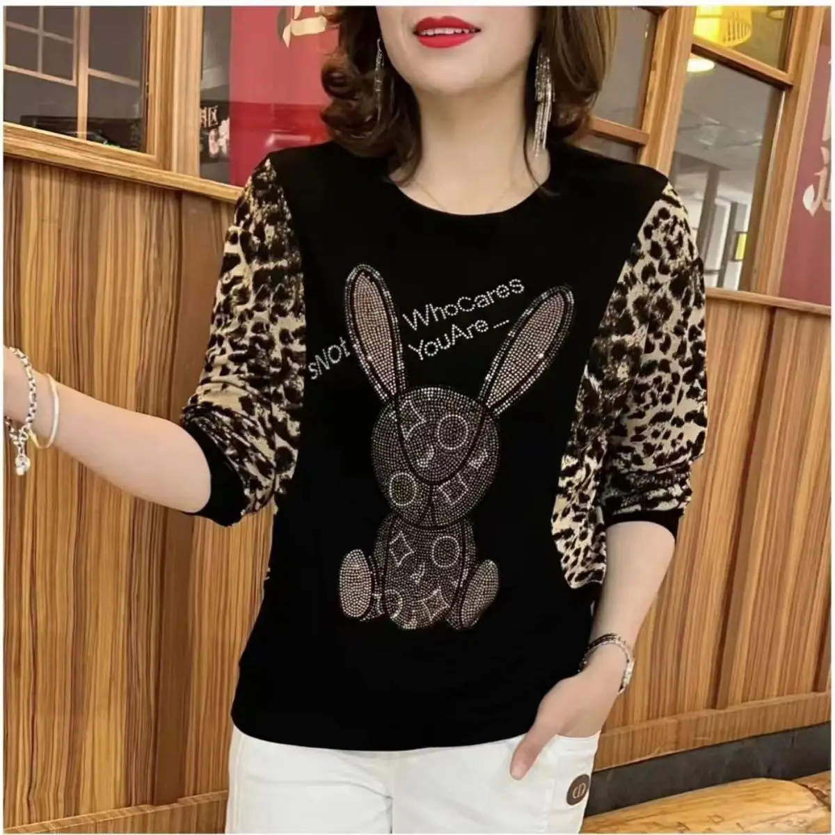Slimming Effect Loose Fit round Neck Rabbit Rhinestone T-shirt Women's Casual Style Long Sleeve Top Outerwear Spring Fashion