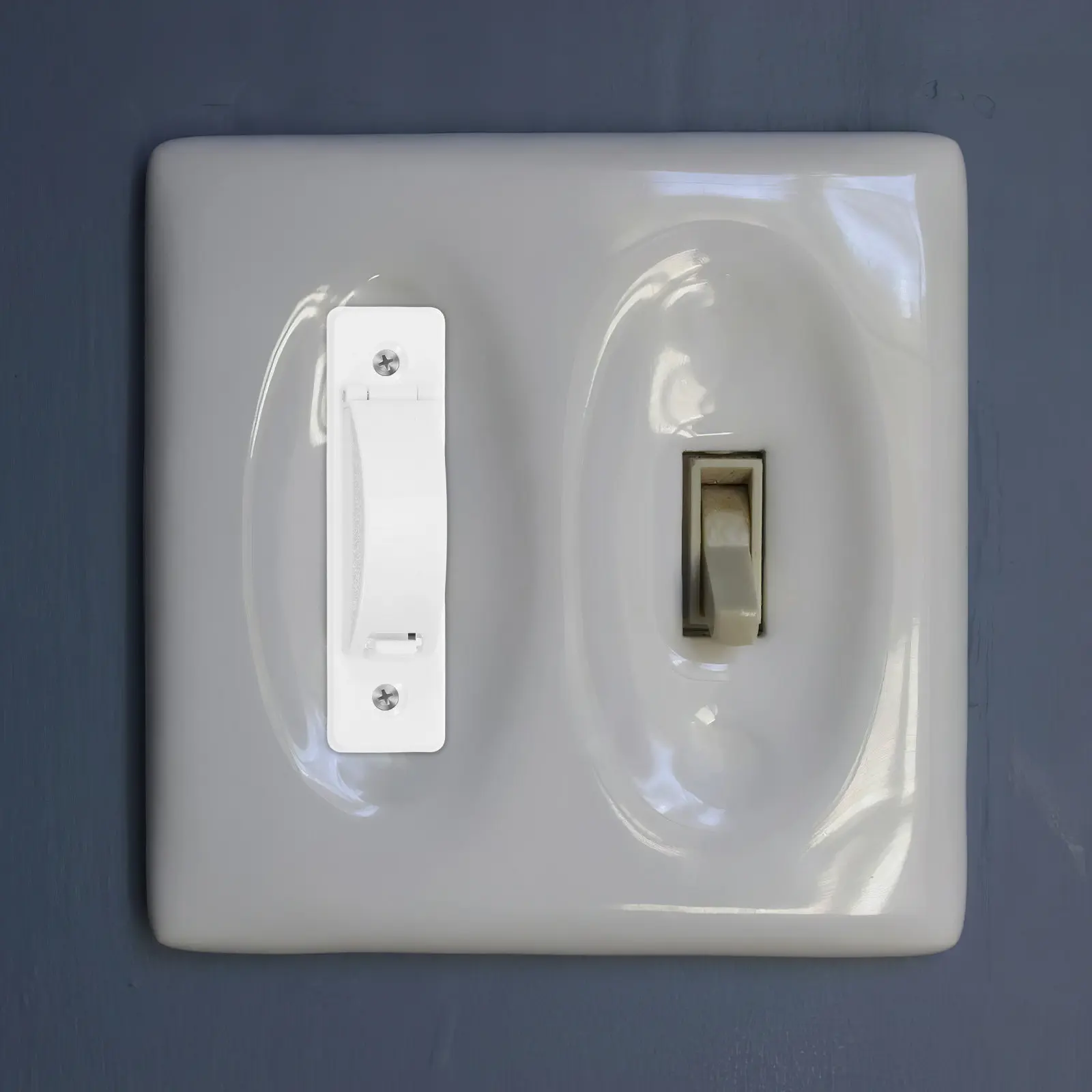 

4Pcs Light Switch Guard Cover Childproof Safety Lock for Rocker and Toggle Switches White Decorative Wall Plate Protection