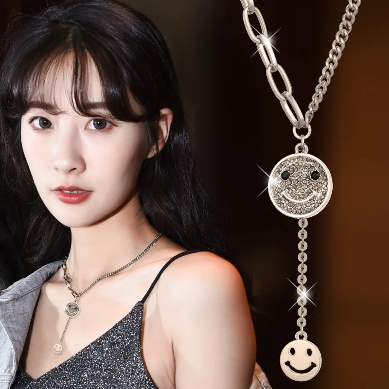 A brand-new multi-purpose autumn and winter smiling face necklace with a classic tassel mid-chain collarbone chain for women