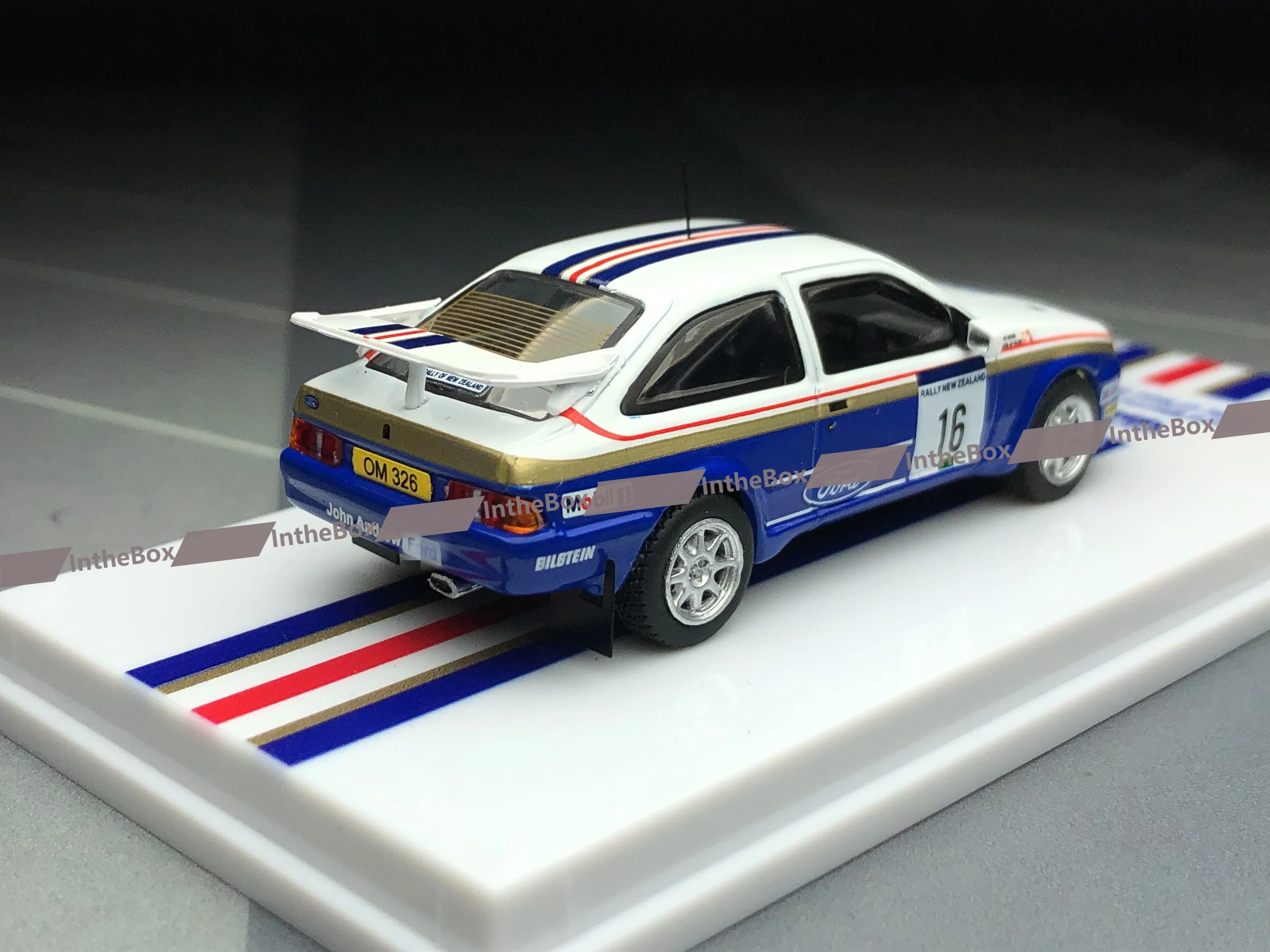 SIERRA RS COSWORTH #16 "RALLY NZ" (1989) 1/64 TARdiscrete Punta KS Diecast Model Car Collection Limited Edition Hobby Toys