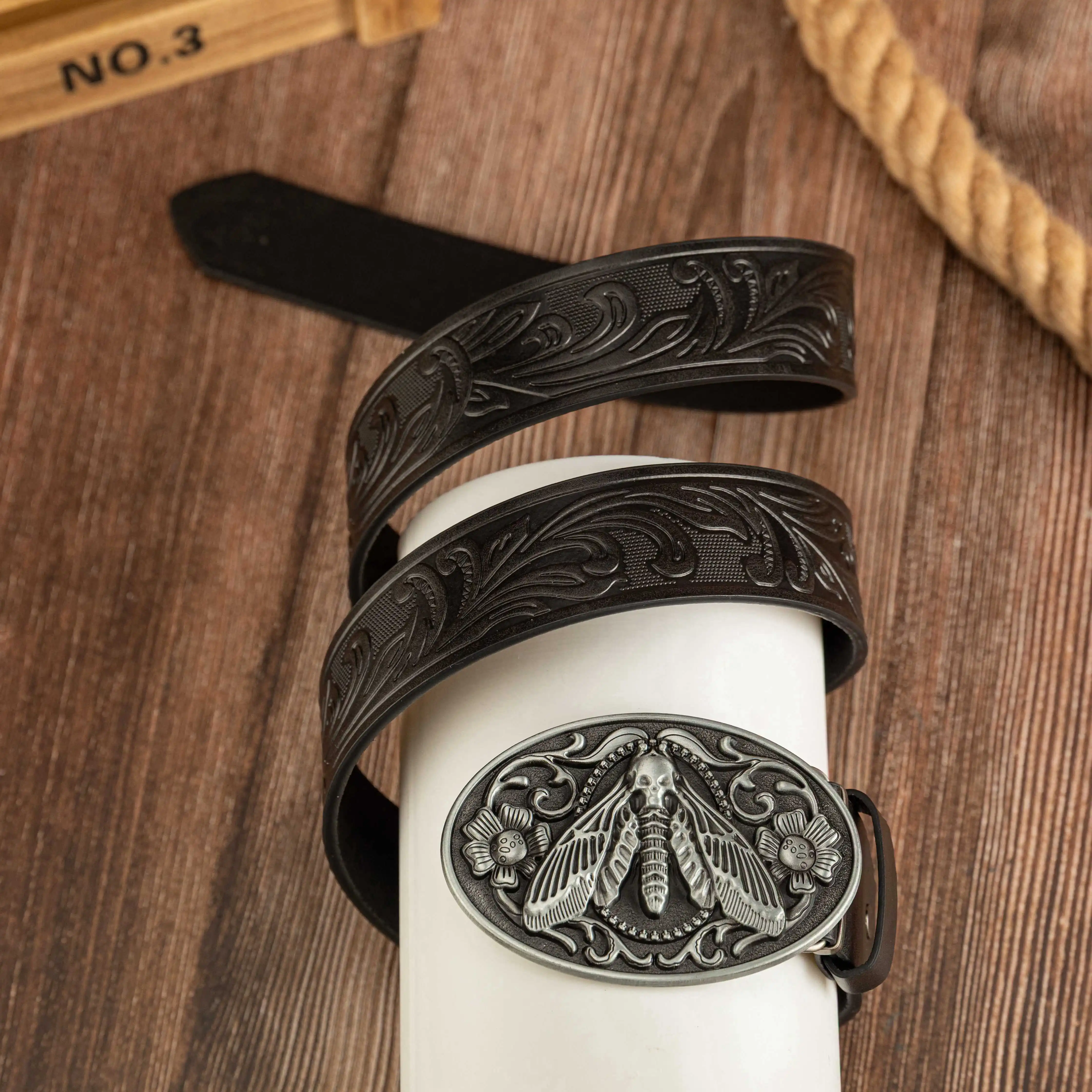 Unisex Oval Moth Zinc Alloy Buckle PU Feather Pattern Embossed Waist Belt Vintage Personality Suitable for Parties Festive Gift