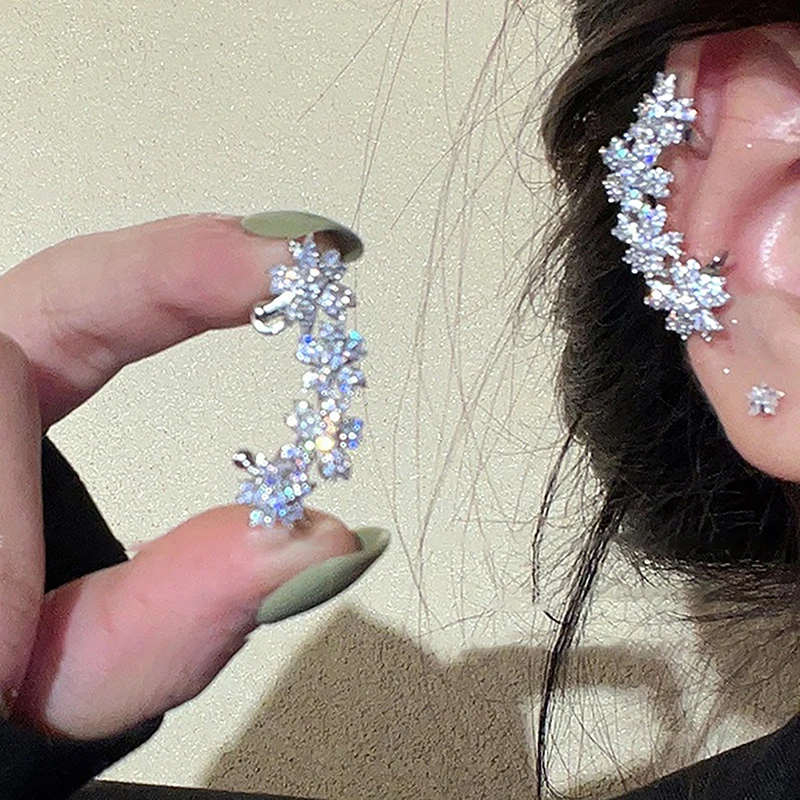 1Pcs Trendy Simple Zircon Flowers Ear Clip Earring Without Piercing For Women Sparkling Ear Cuff Clip Party Wedding Jewelry Gift