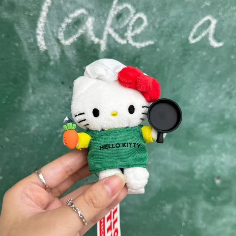New Home Pyjamas Sanrio Hello Kitty Kreative Cartoon Plüschtiere Schlüsselanhänger Kochpyjamas Kitty KT Gefüllte Puppe Rucksack Anhänger