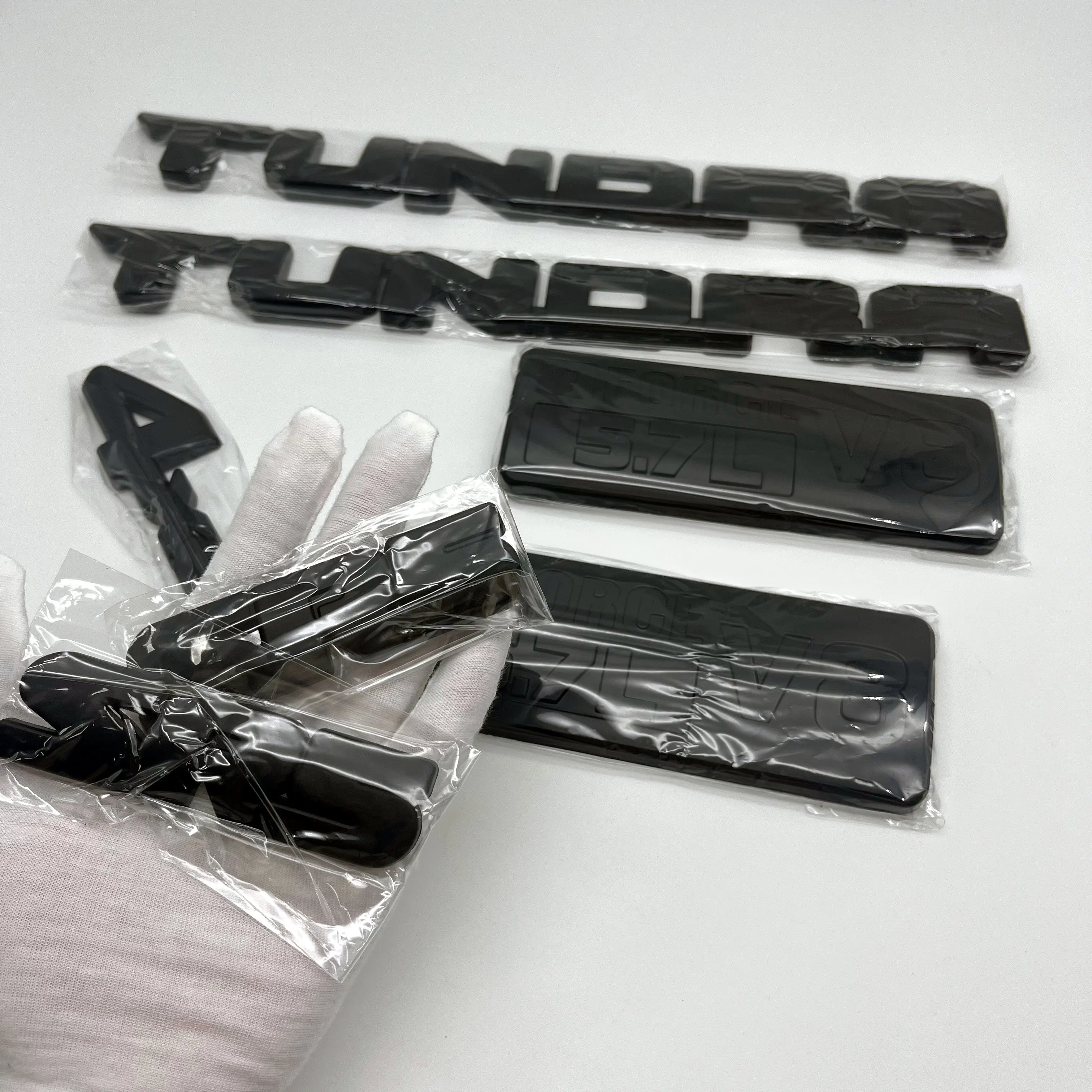 7個-1セット-3d-abs-sr5-4-x-4-v8-57l-バッジ-タンドラ-カースタイリングエンブレム-カーロゴ-リアトランクステッカー-オートスタイルデコレーションアクセサリー