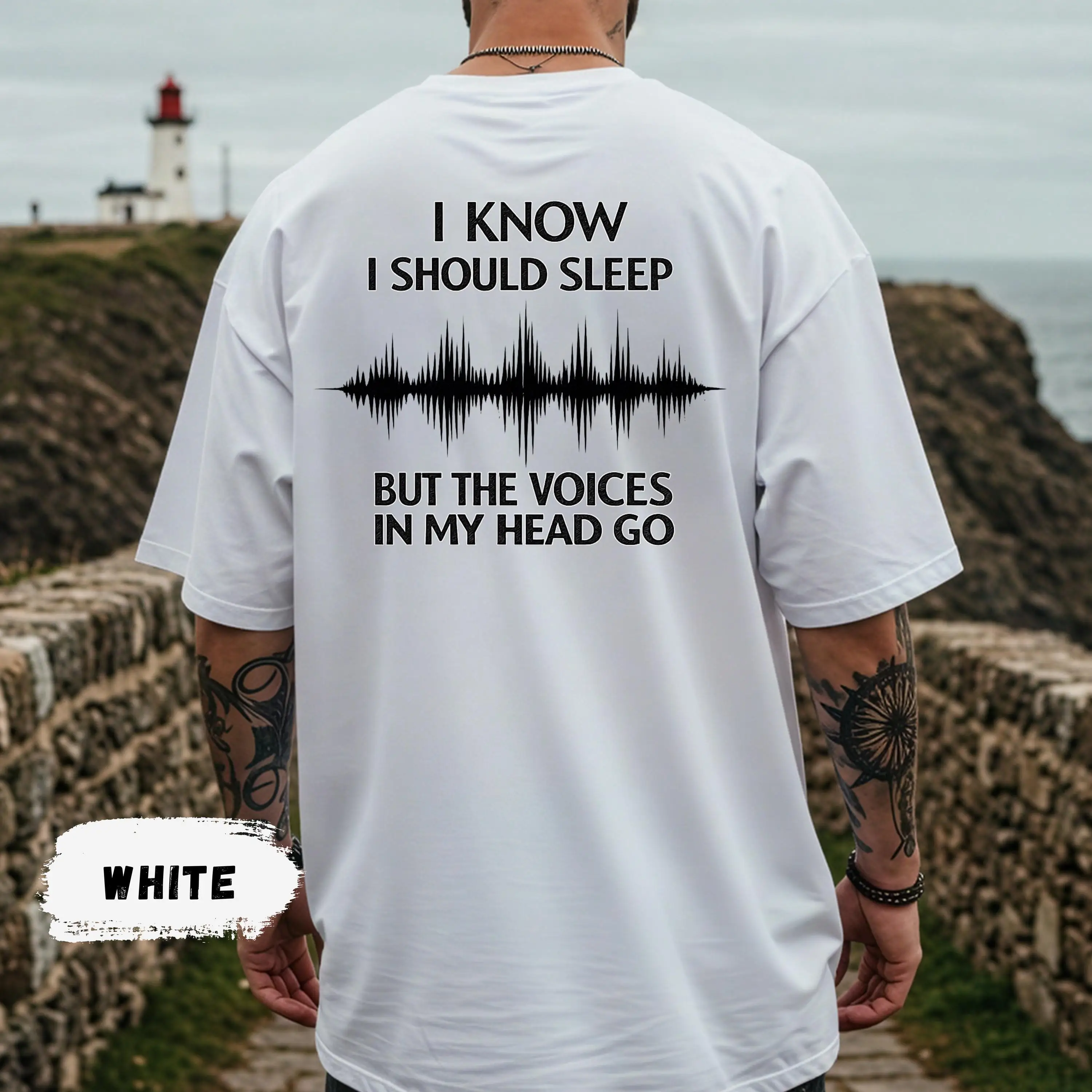 T-shirt drôle « Je sais que je devrais dormir » – Insomnie, sarcasme, voix dans la tête, humour noir – Qualité supérieure, tendance