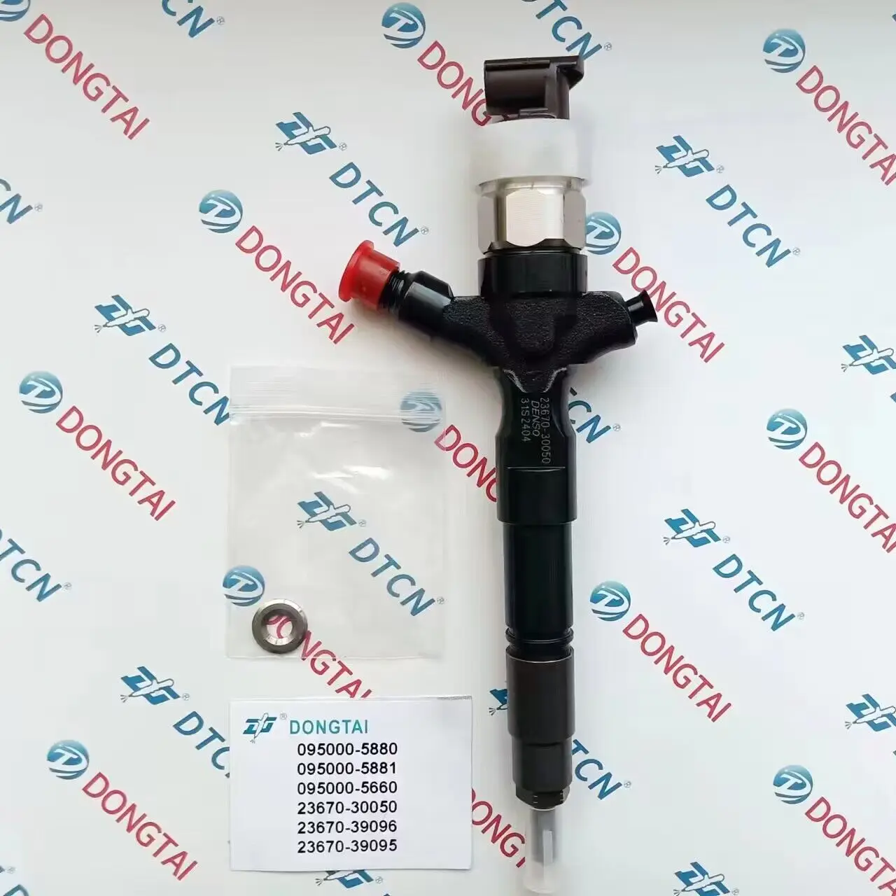 Common Rail Injector 095000-5880 095000-5881 095000-5660 23670-30050 23670-39096 23670-39095 For 2KD-FTV Engine