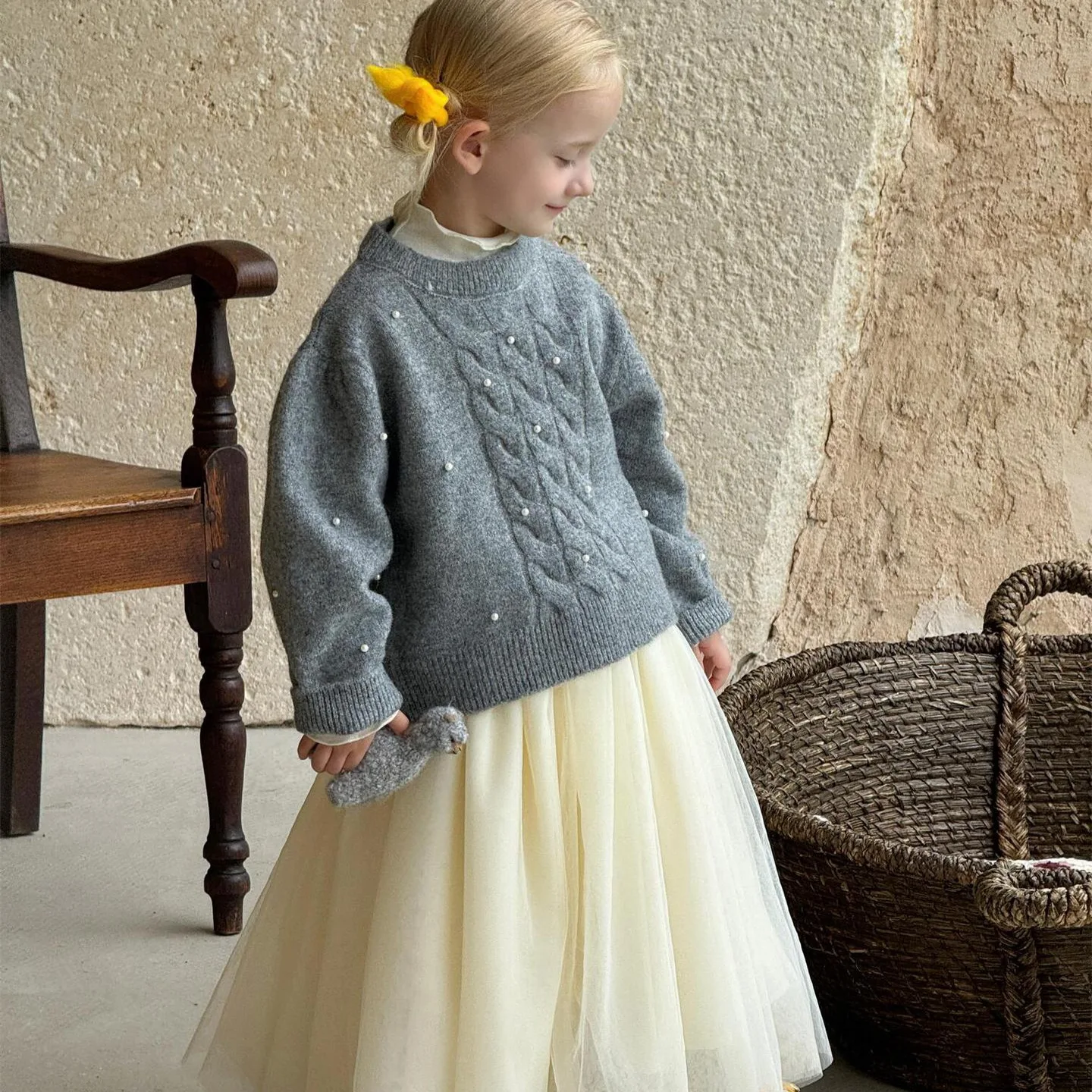 

Girls Sweater 2025 Autumn New Children's Clothing Korean Style Girl Baby Pin Bead Bubble Sleeve Round Neck Sweater Casual