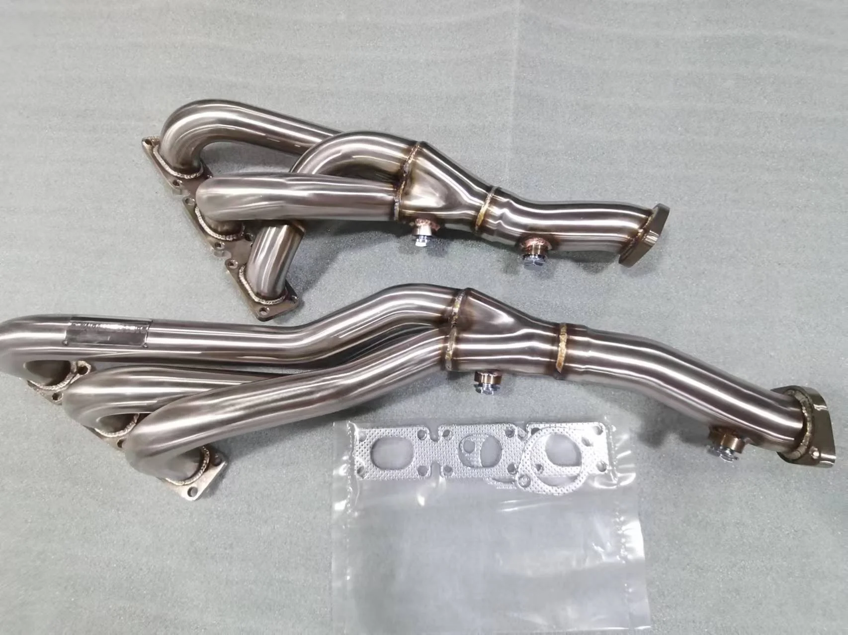 

For Performance Exhaust Manifold Headers FITS B MW E46 E39 Z4 01-06 2.5L 2.8L 3.0L L6