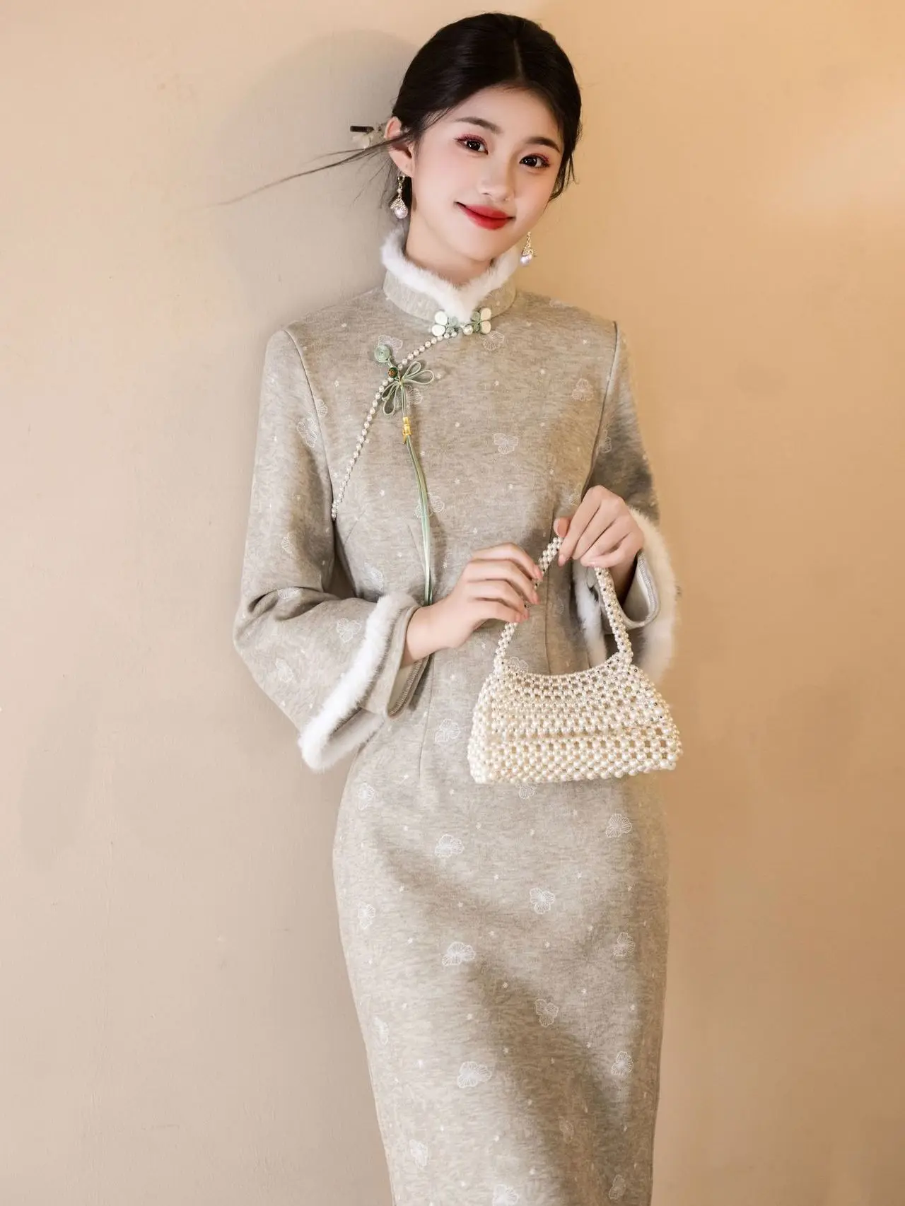 

Утепленное флисовое длинное платье с широкими рукавами и меховым воротником в традиционном китайском стиле, для повседневной носки, теплое, художественное, длинное.