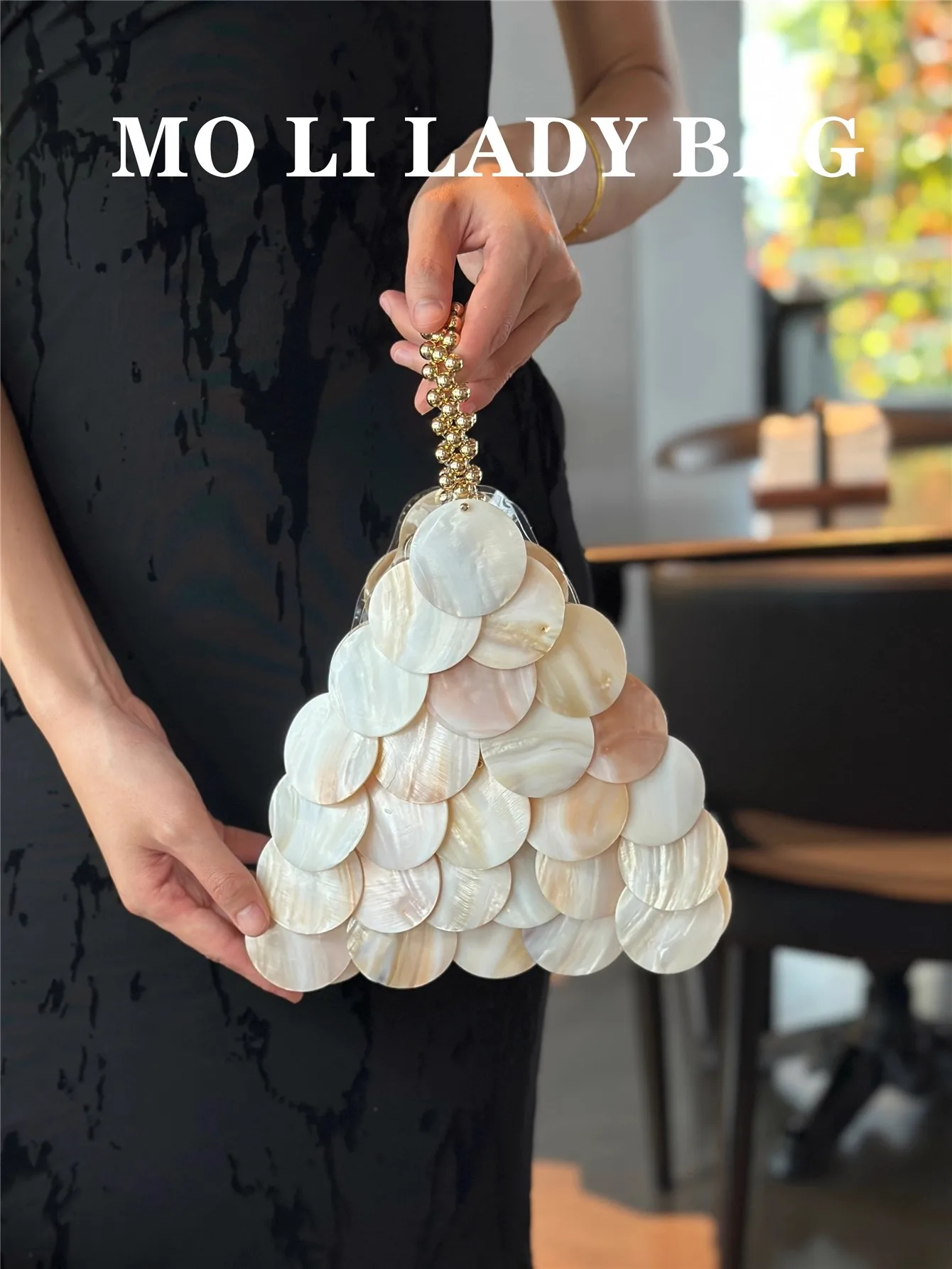 

Natural Shell Case Woven Handmade Women Handbag Luxury Fashion Clutch Purse Beads Beading Shoulder Crossbody Bag Travel Bag