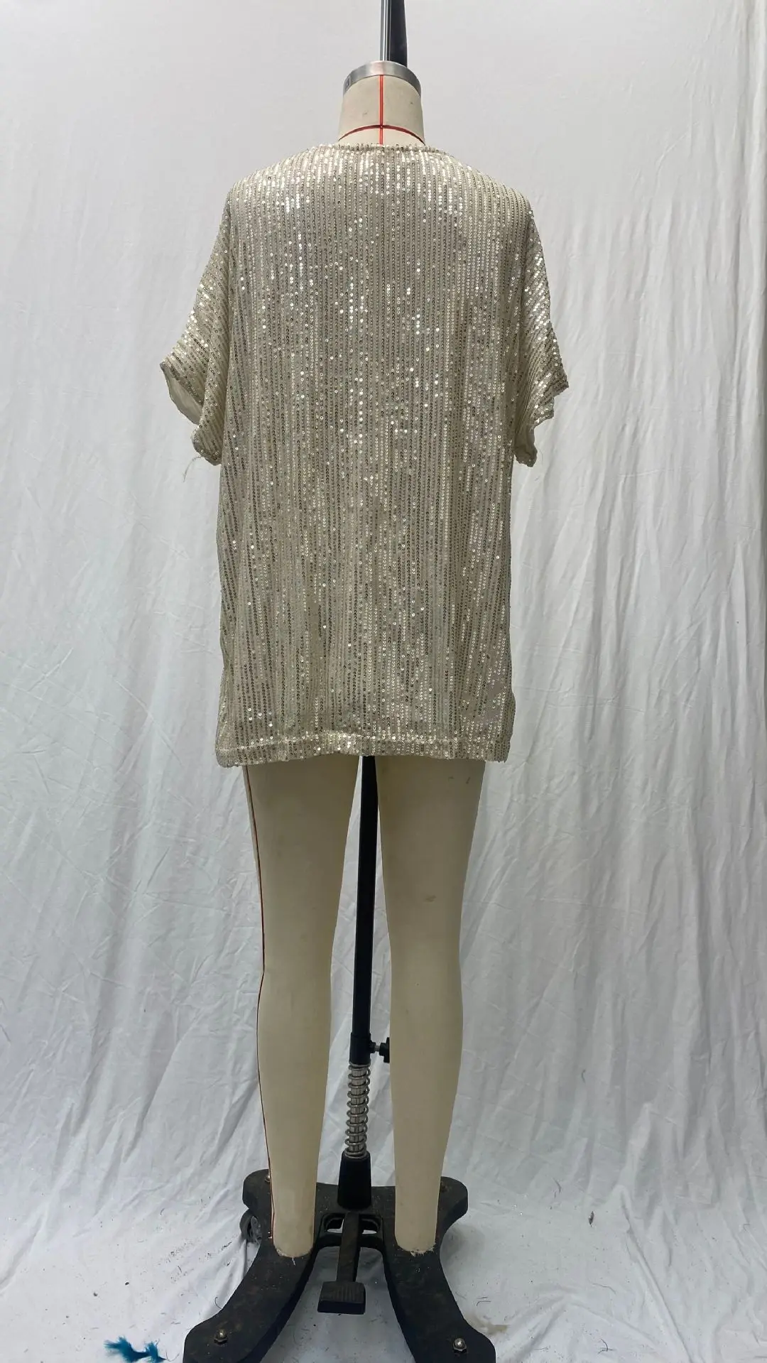 تي شيرت نسائي مزين بالترتر ورقبة قصيرة على شكل حرف V ، فستان سهرة أنيق ، ملابس بمقاس كبير