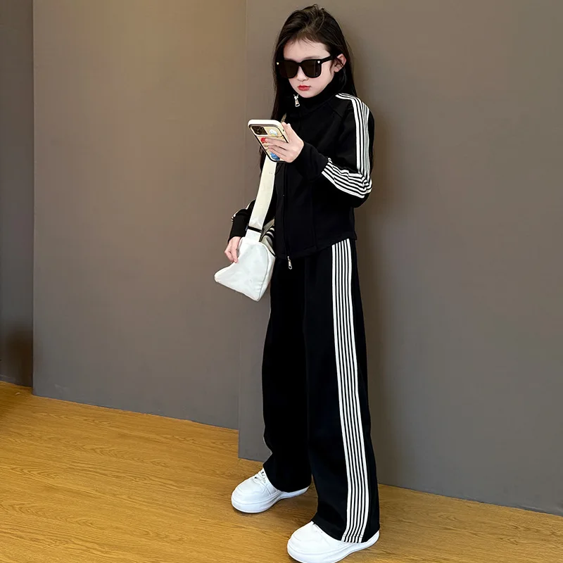 بدلة رياضية للفتيات لخريف وشتاء 2025 سترة مخططة + سراويل فضفاضة واسعة الساق ملابس أطفال طقم 4 6 8 10 12 14 سنة