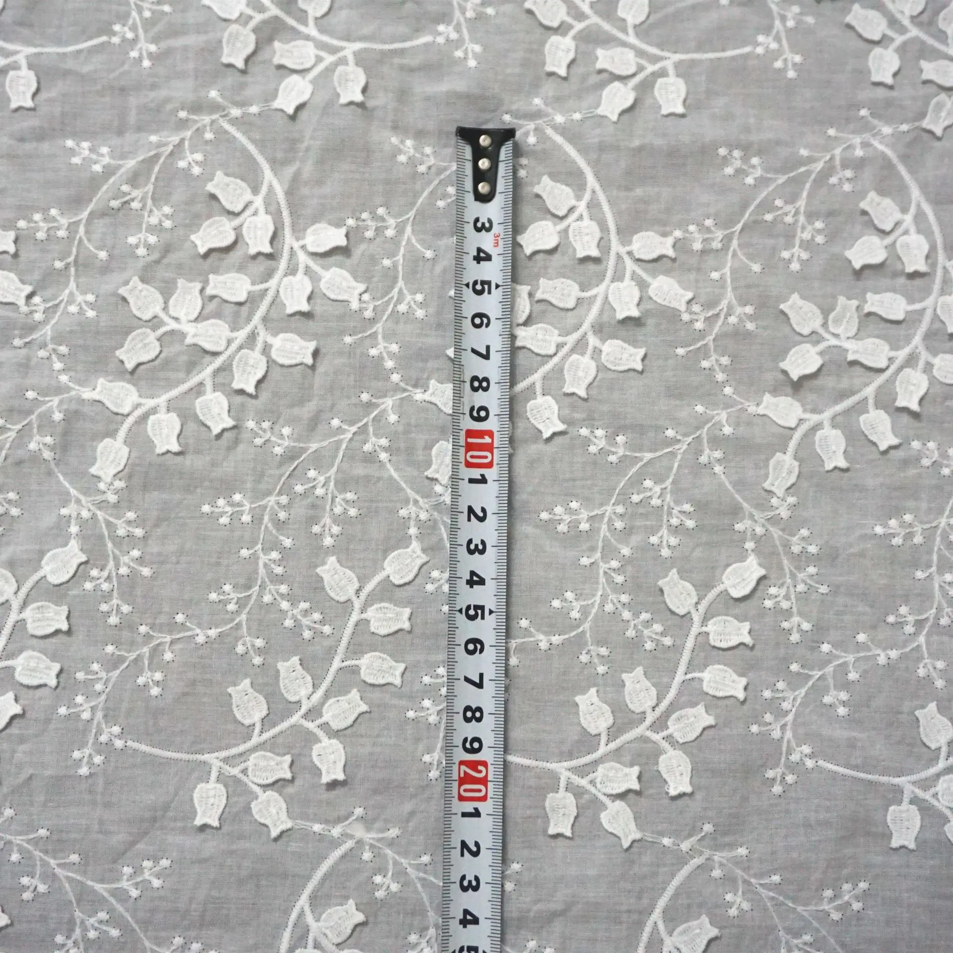 Katoenen borduurstof met kantm - Sewing Eyelet Fabric recensie en prijs