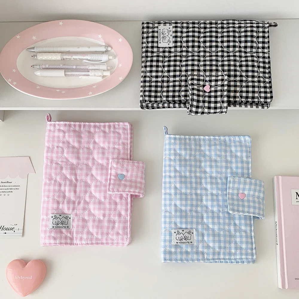 Koreanische Mode Gitter-Liebes-Motiv Abnehmbare Buchhülle Schreibwaren-Aufbewahrung Schutzhülle A5 Pack Buchhülle – Detail 4