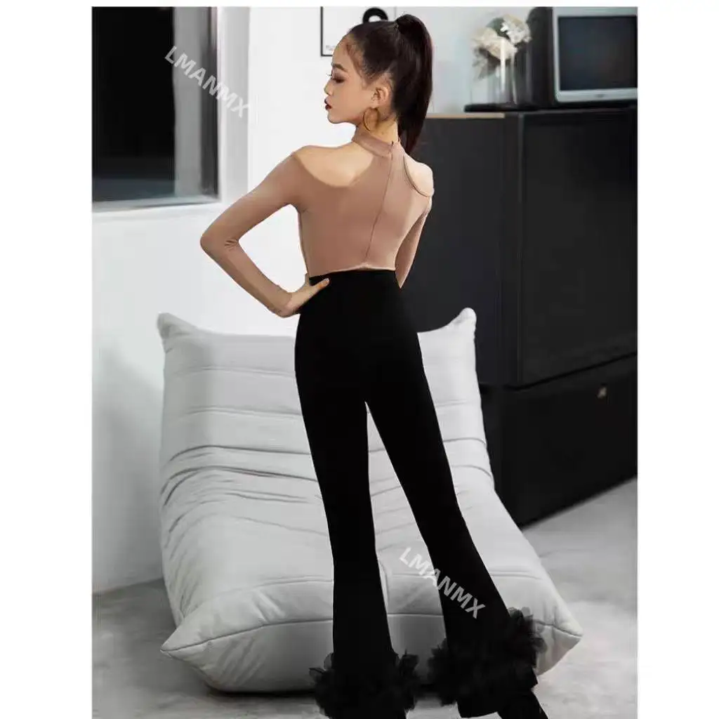 Lateinische Tänzerin, neues Übungsset für Kinder, Erwachsene, edles und weißes professionelles Tänzer-Performance-Kostüm